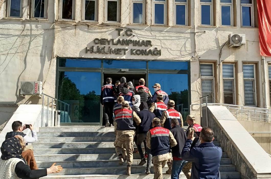 Gözaltına alınan  20 zanlıdan  4’ü tutuklandı