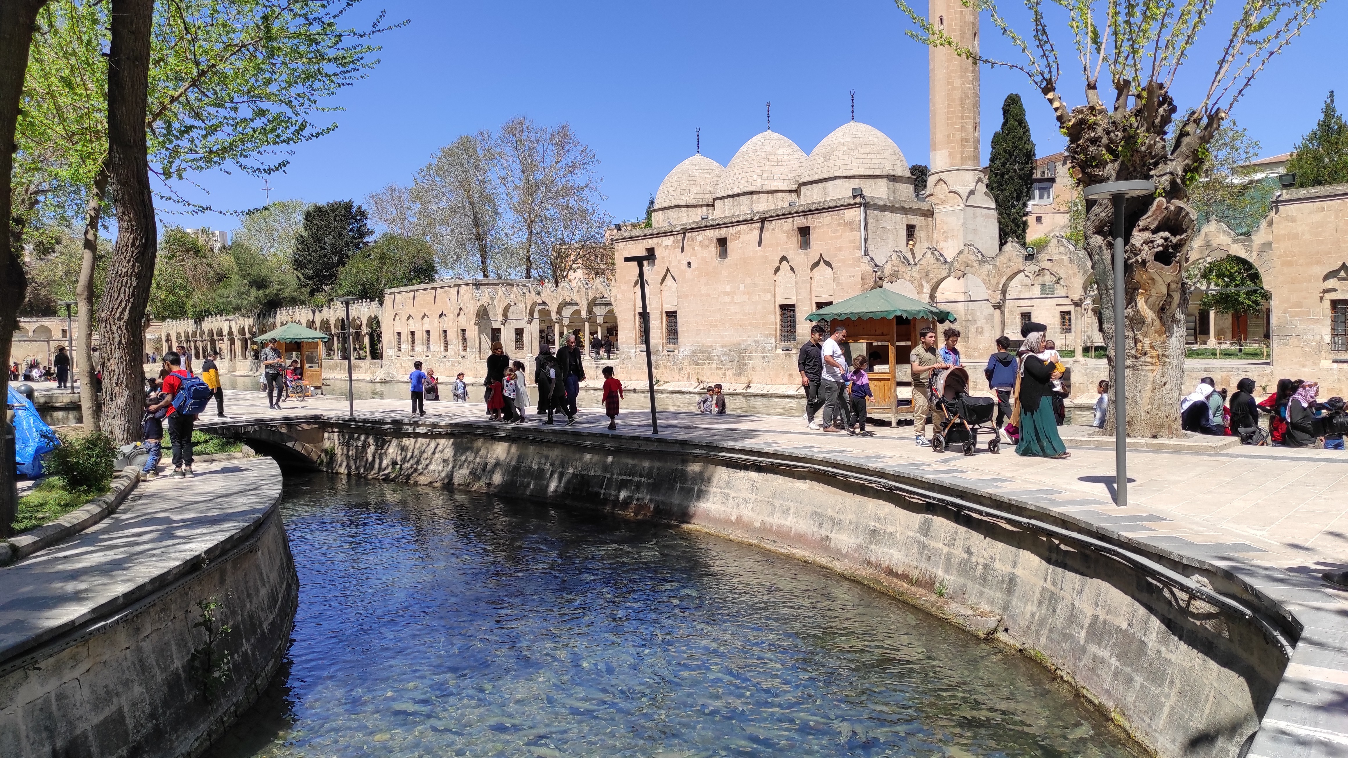 Ramazan ayında Balıklıgöl ziyaretçi akını