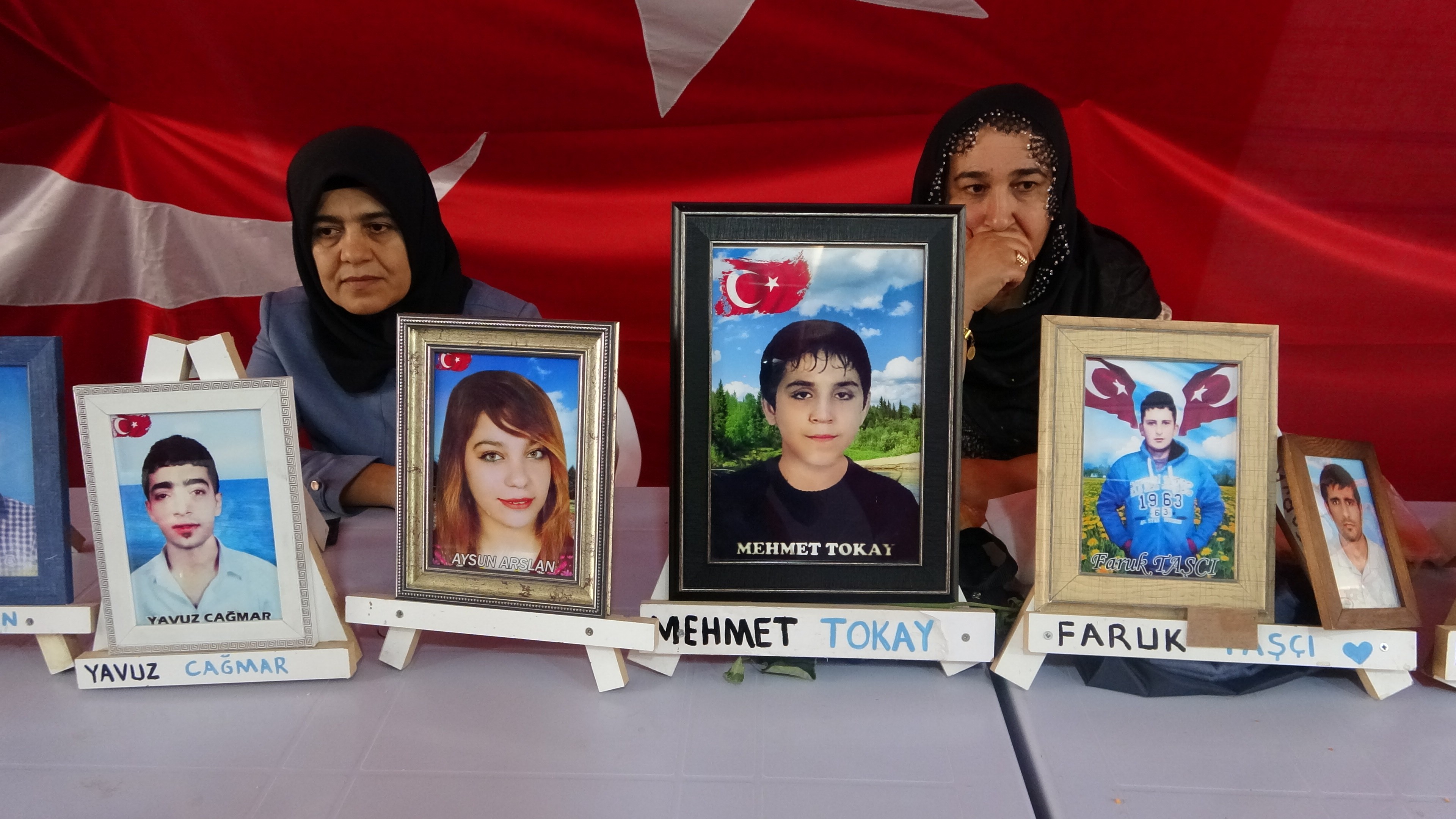 Terör mağduru annelerin evlat nöbeti devam ediyor