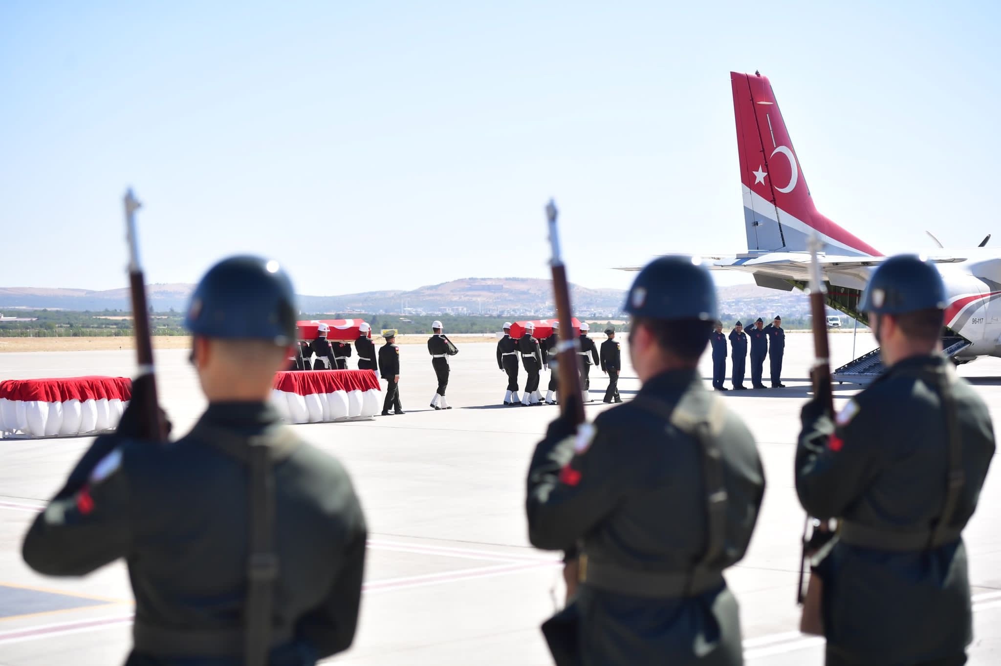 Şehitlerin cenazesi yapılan törenle memleketlerine uğurlandı