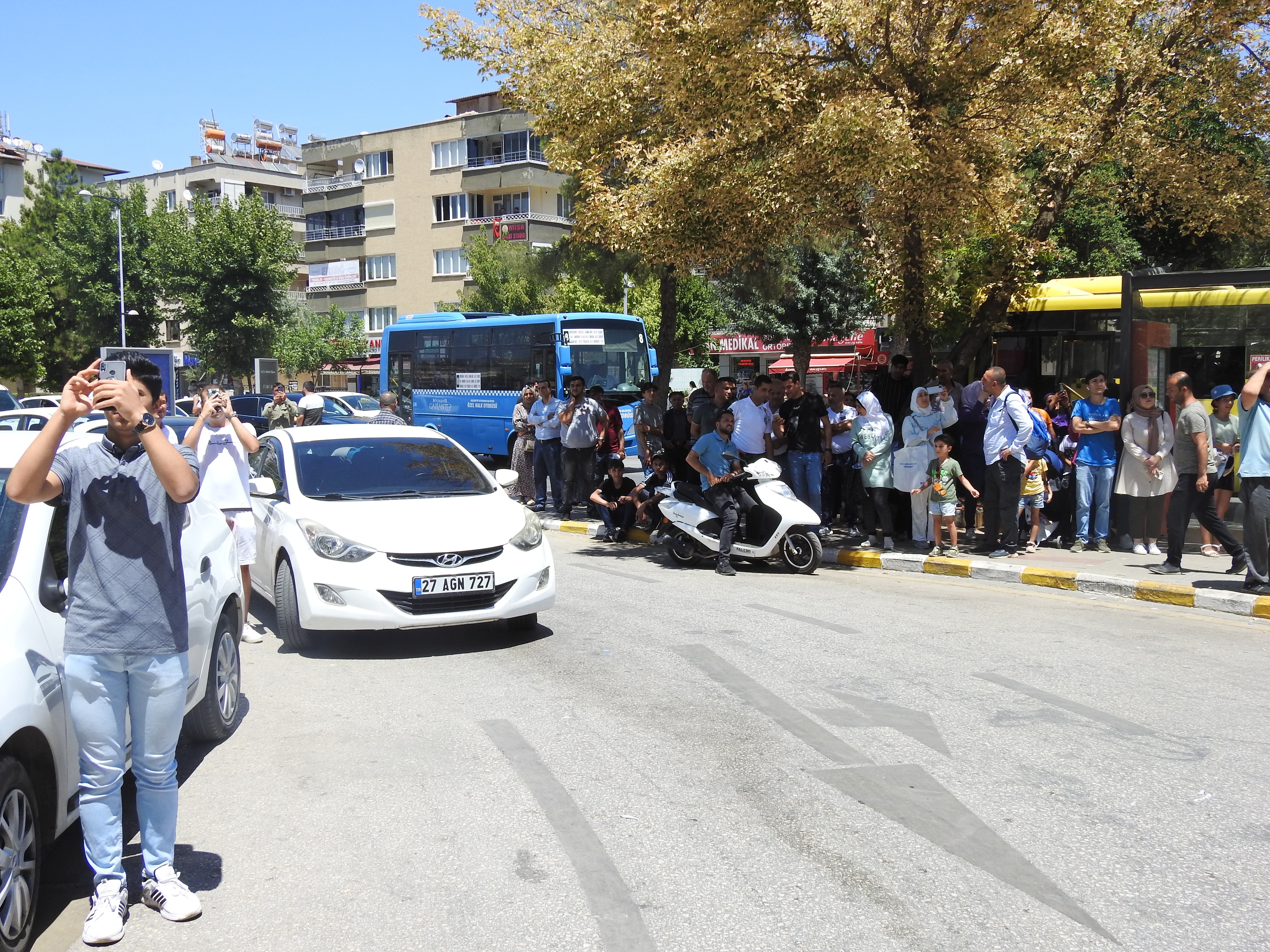 AVM’nin terasında korku dolu anlar