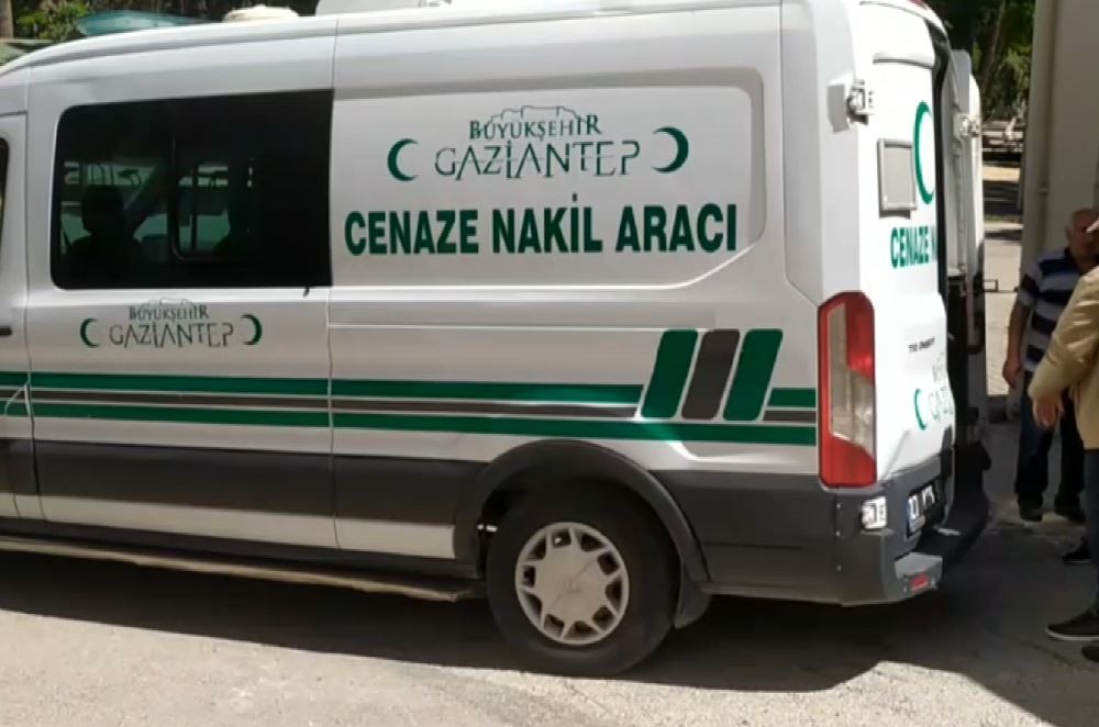 Lastiği patladı: Kaza yapıp hayatını kaybetti