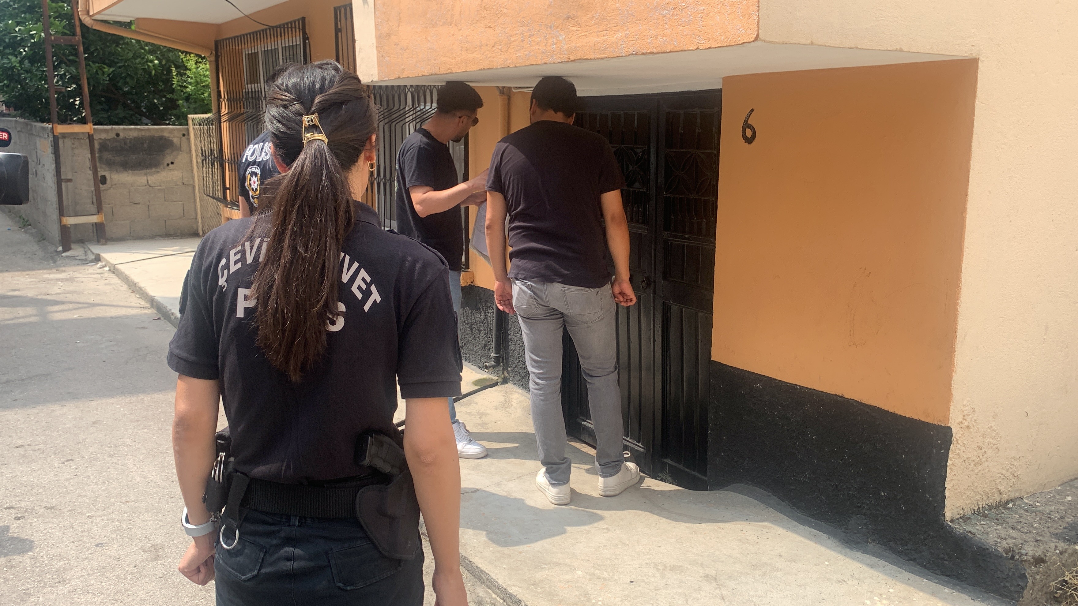 Uyuşturucu operasyonu 16 zanlı gözaltına alındı