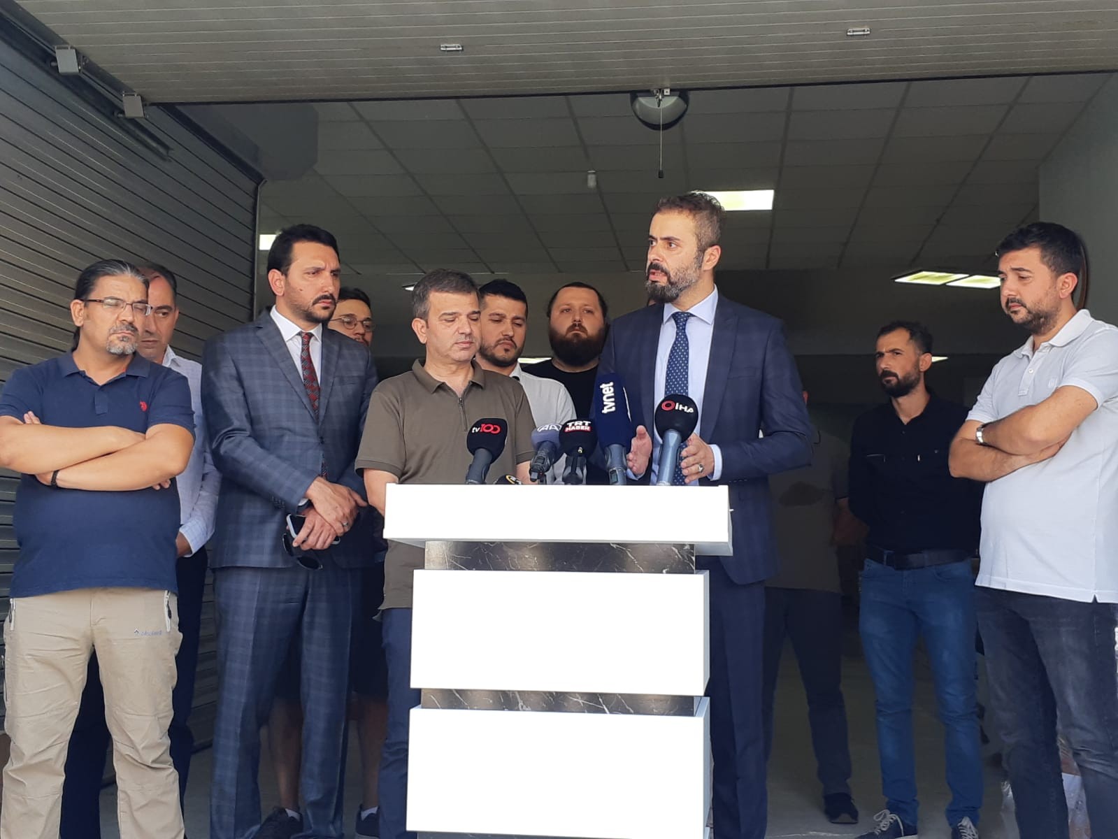 Yediiklim Yayınevi sahibi iddiaları yalanladı