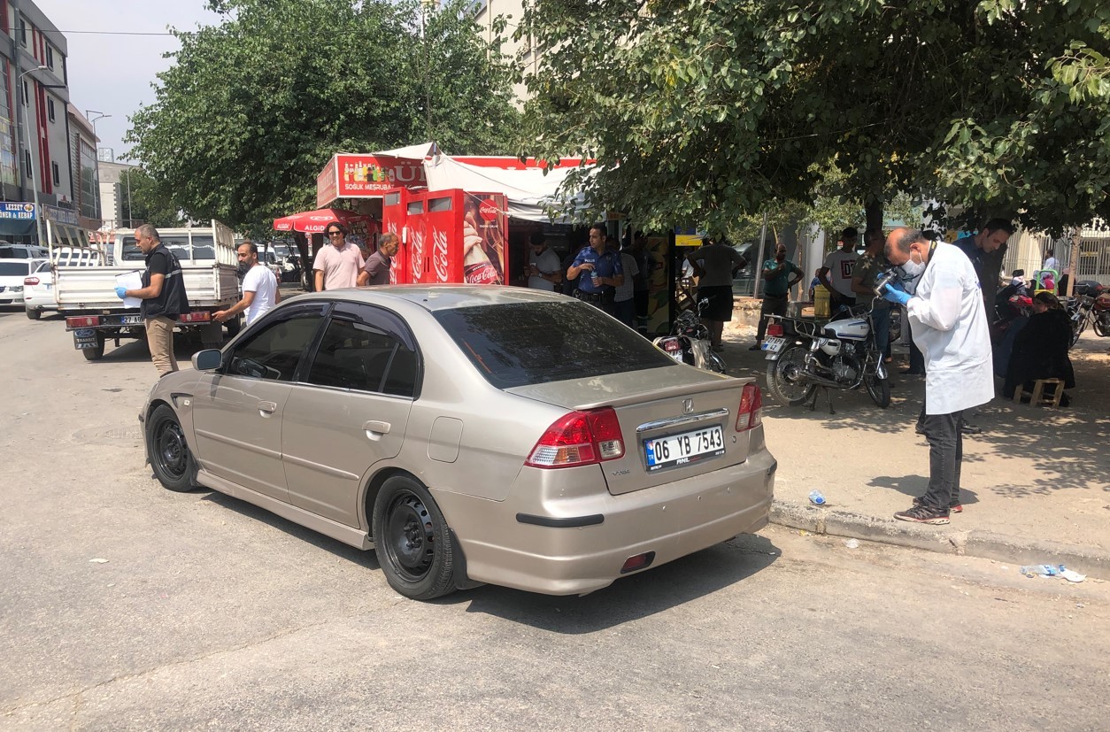 Sokak ortasında saldırı: 1'i çocuk 2 yaralı