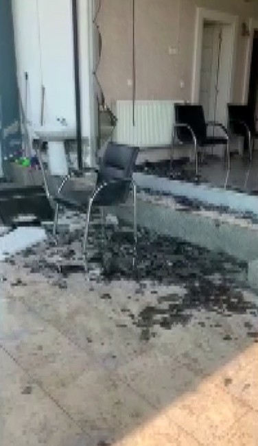 Bıçaklı kavga meydana geldi: 12 yaralı
