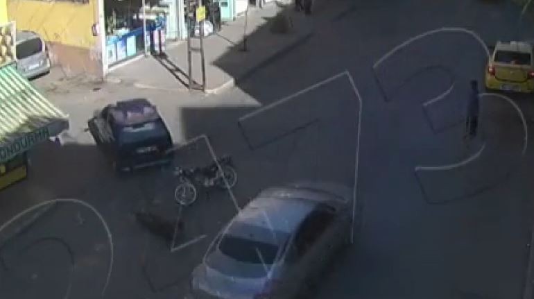 Trafik kazaları güvenlik kamerasına yansıdı