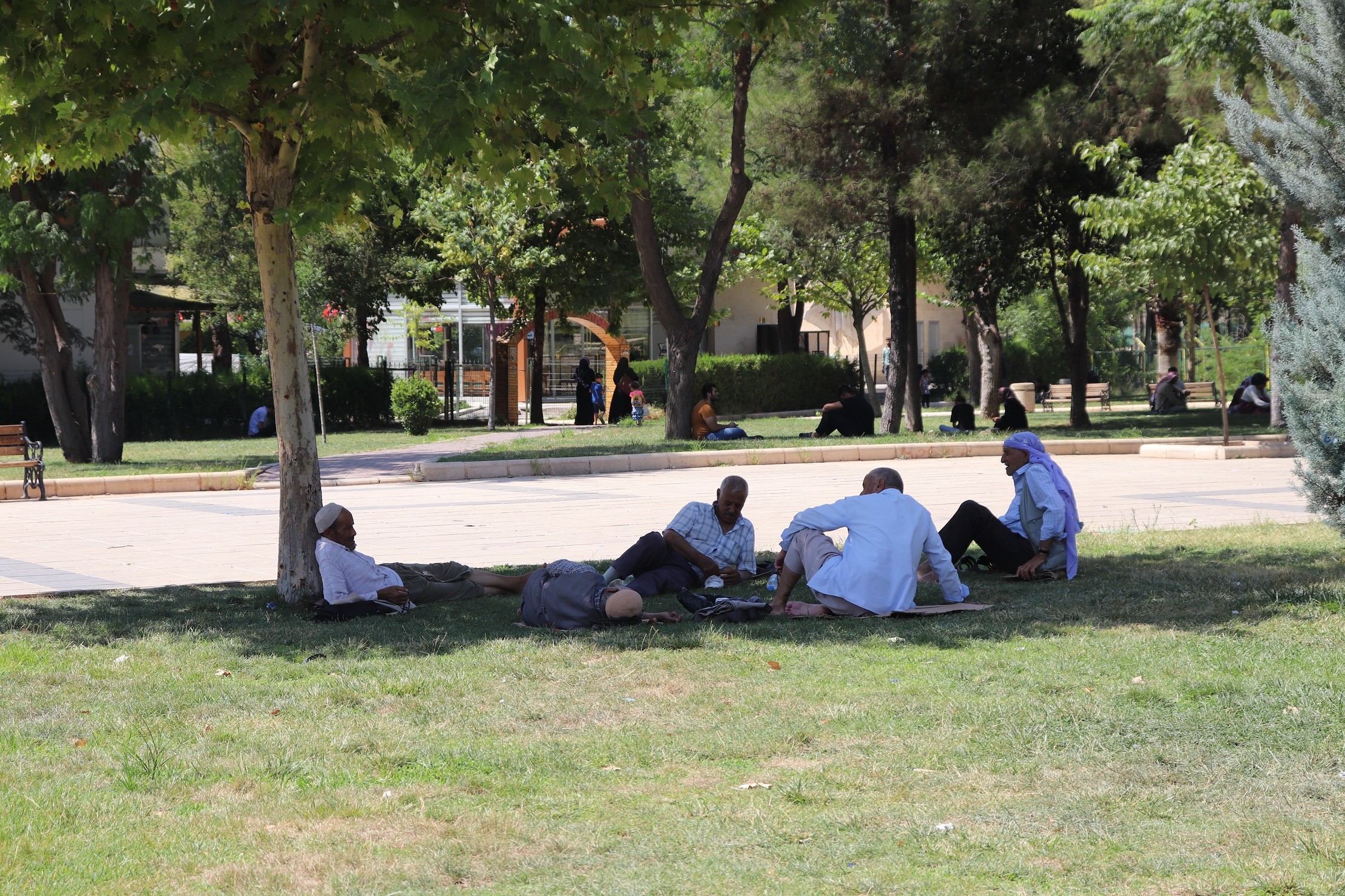 Şanlıurfa'da hava sıcaklığı düşmek bilmiyor