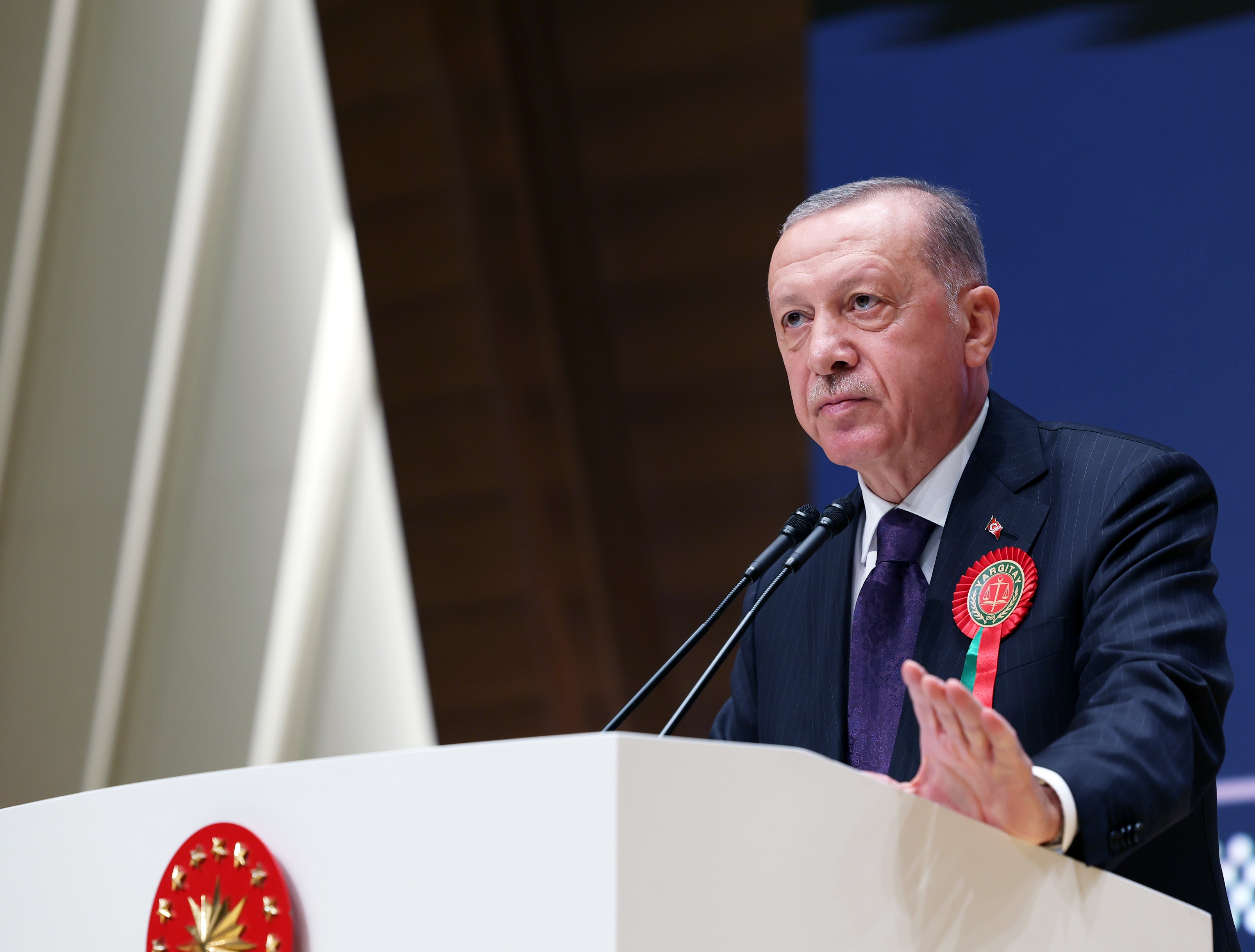 Cumhurbaşkanı Erdoğan: “Karşımıza çıkan kim olursa olsun böyle bir rezilliğe asla izin vermeyeceğiz."