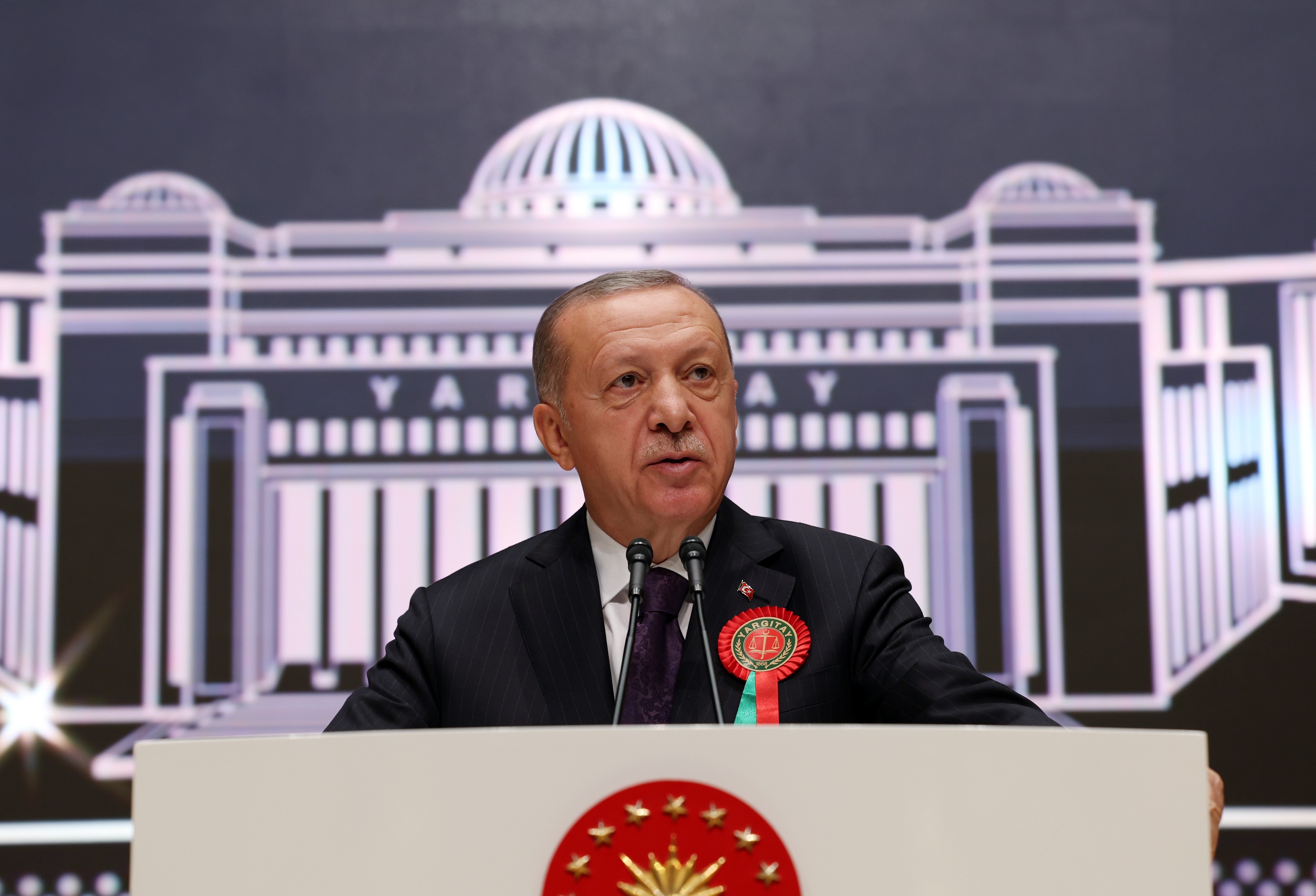 Cumhurbaşkanı Erdoğan: “Karşımıza çıkan kim olursa olsun böyle bir rezilliğe asla izin vermeyeceğiz."