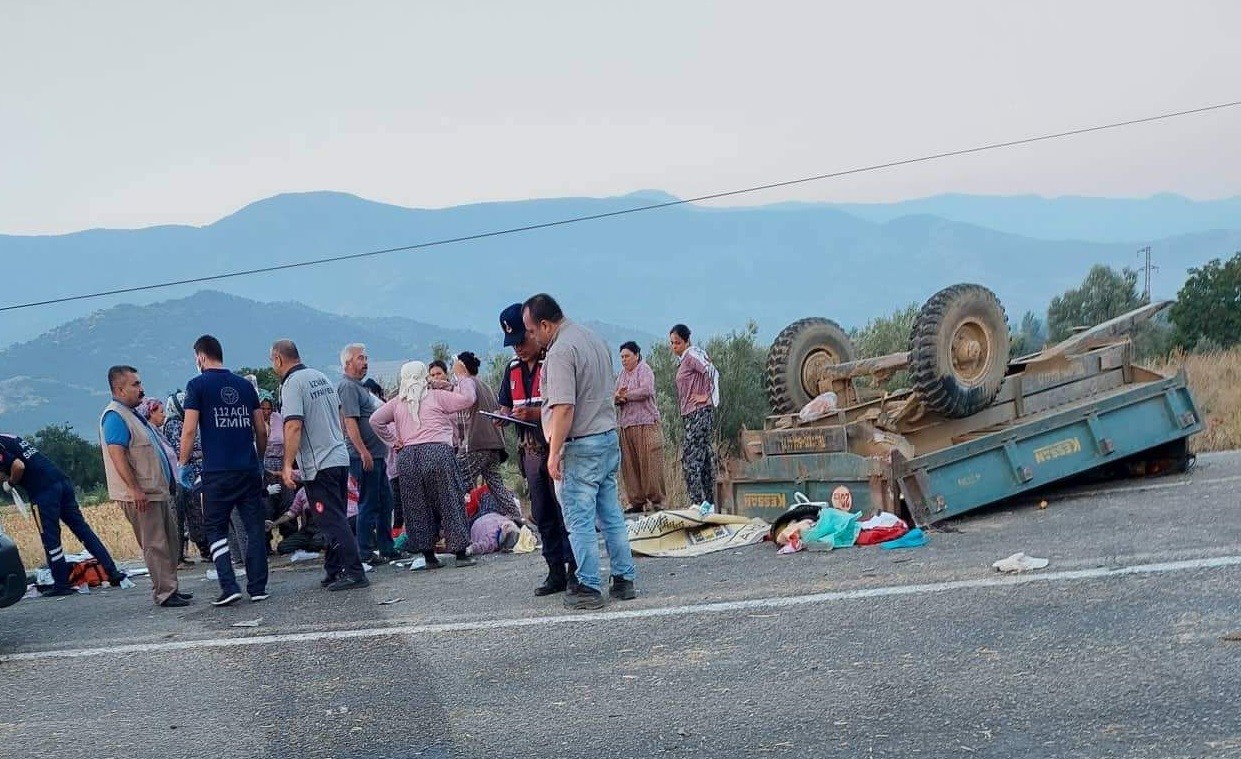 Tarım işçilerini taşıyan traktör ile kamyon çarpıştı: Ölü ve yaralılar var