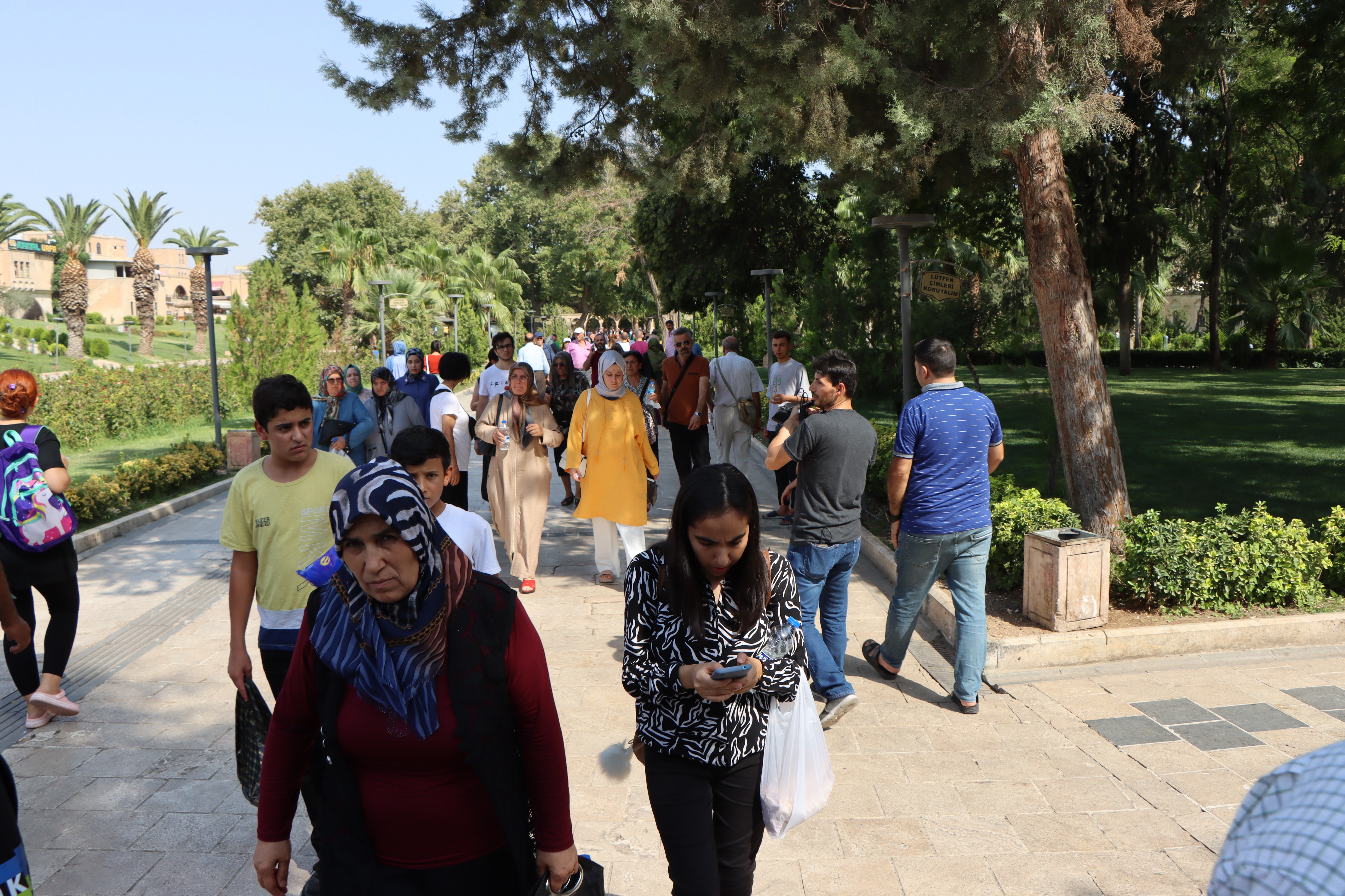 Balıklıgöl'de turist yoğunluğu
