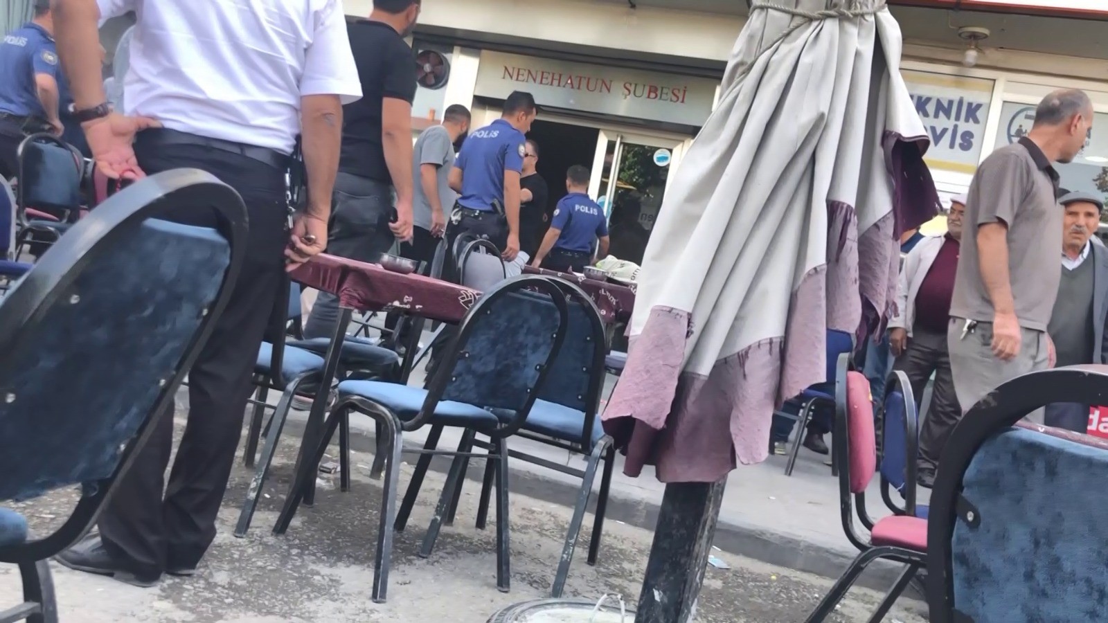 Dolmuşçuların sıra kavgası: Çok sayıda yaralı var