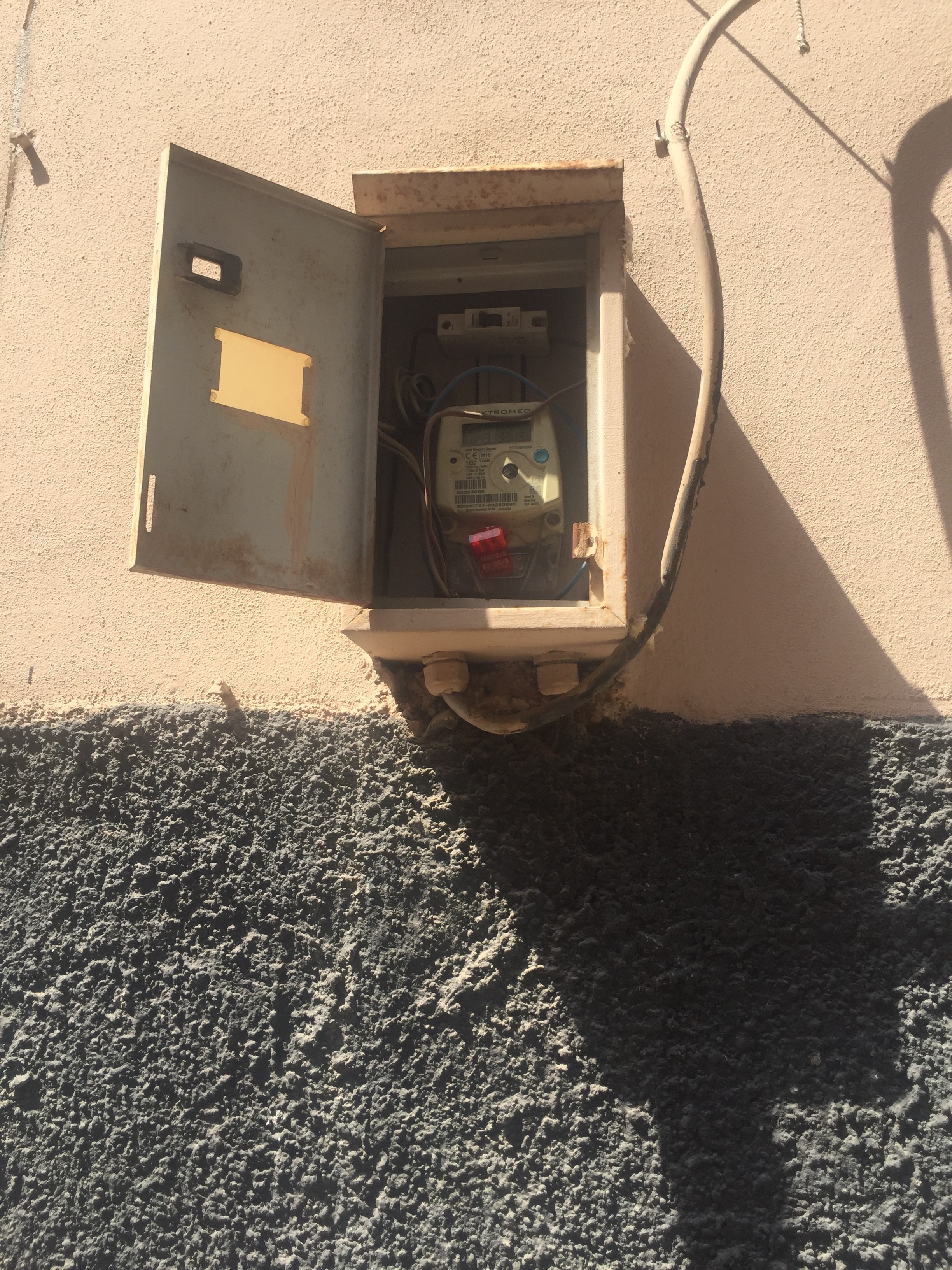 Adanalı genç elektrik faturasını ödeyen kadını arıyor