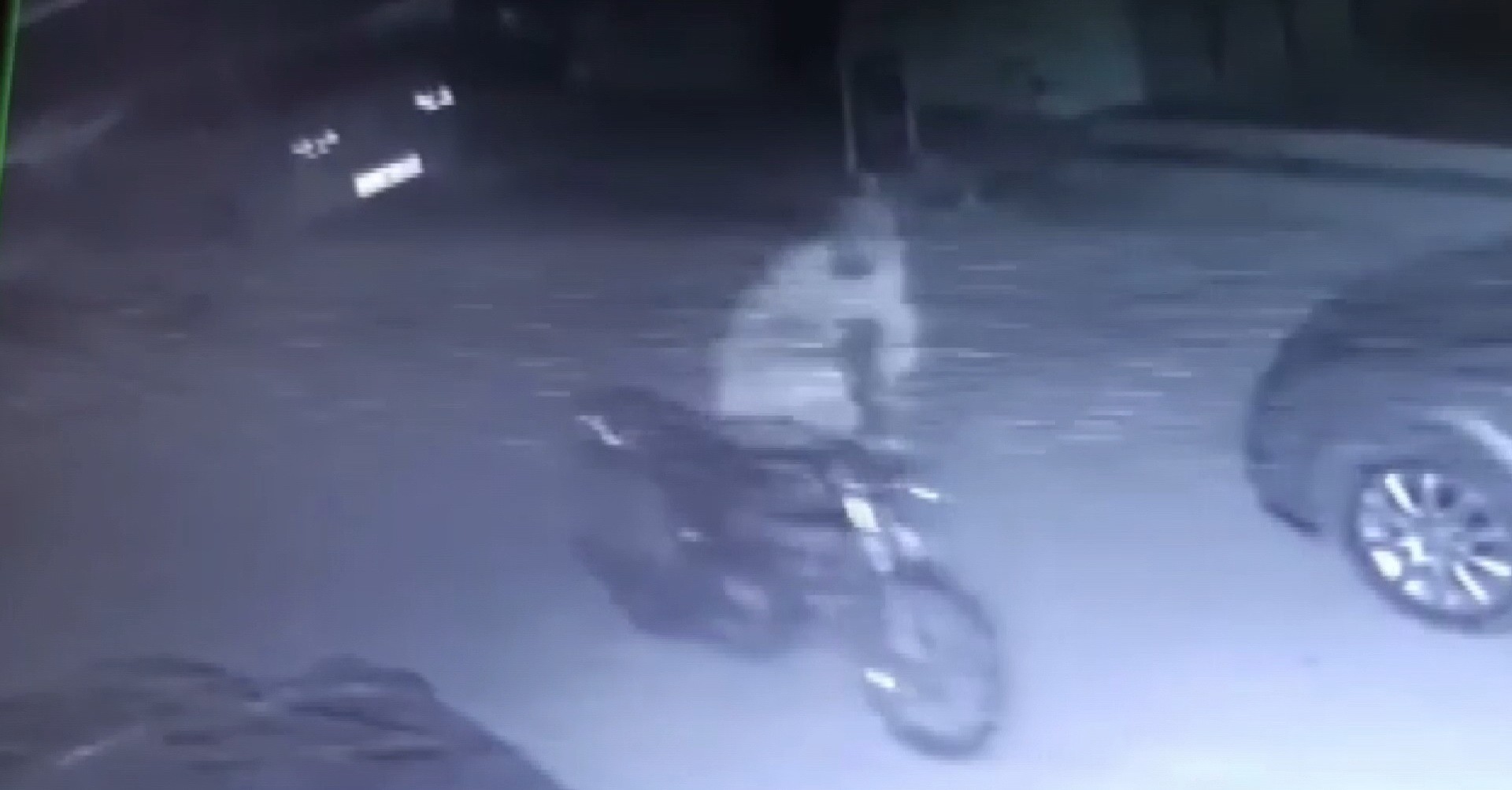 Motosiklet hırsızı kameraya böyle yansıdı!