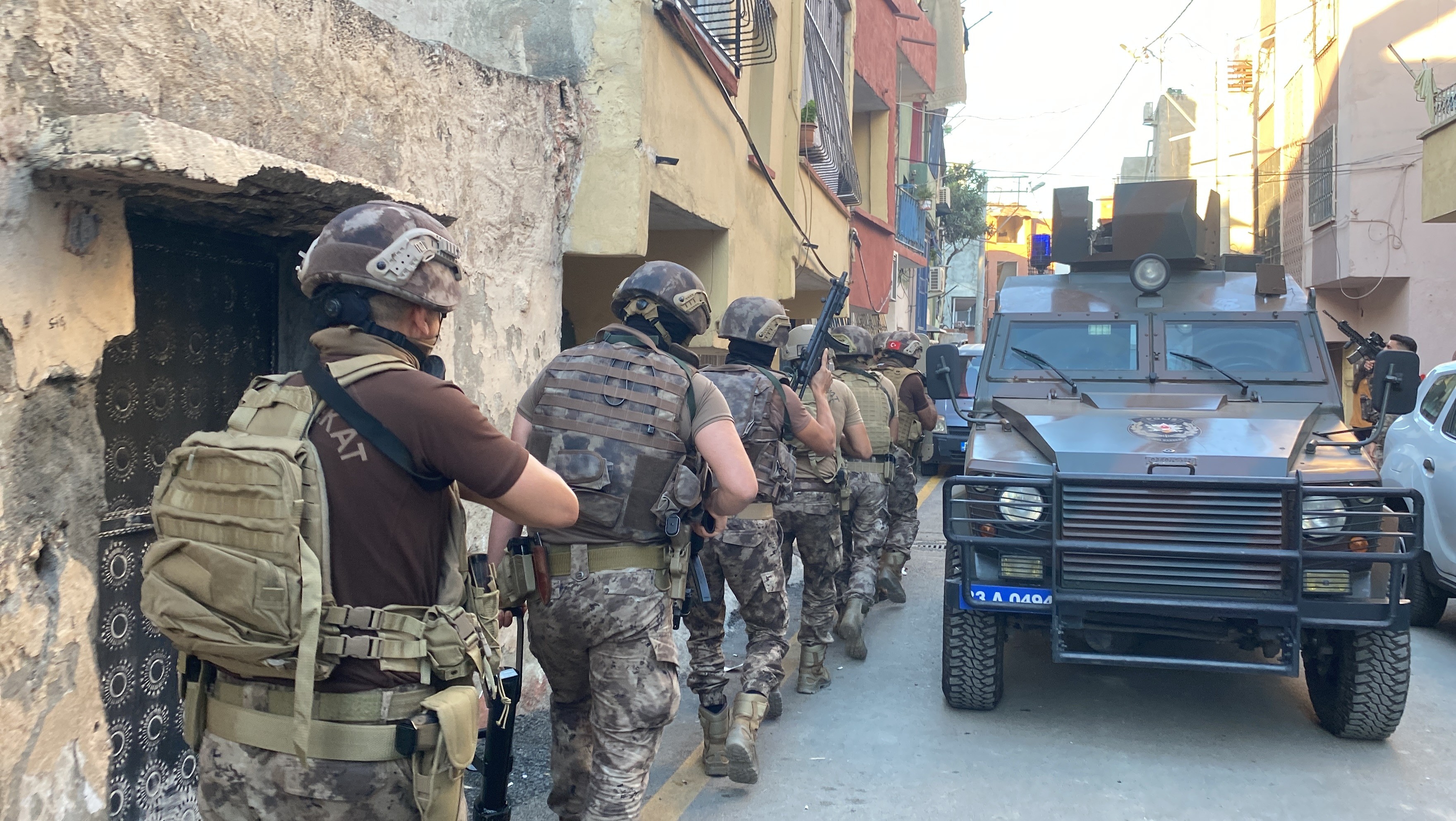 Terör örgütü DEAŞ'a yönelik operasyon: 8 gözaltı