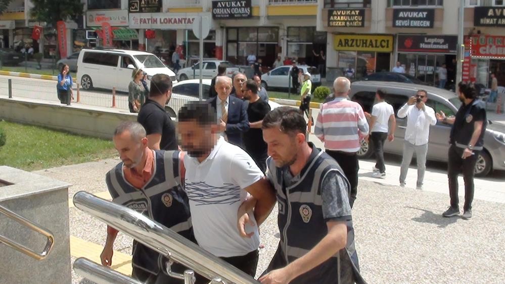 Baldızını sokak ortasında öldürdü
