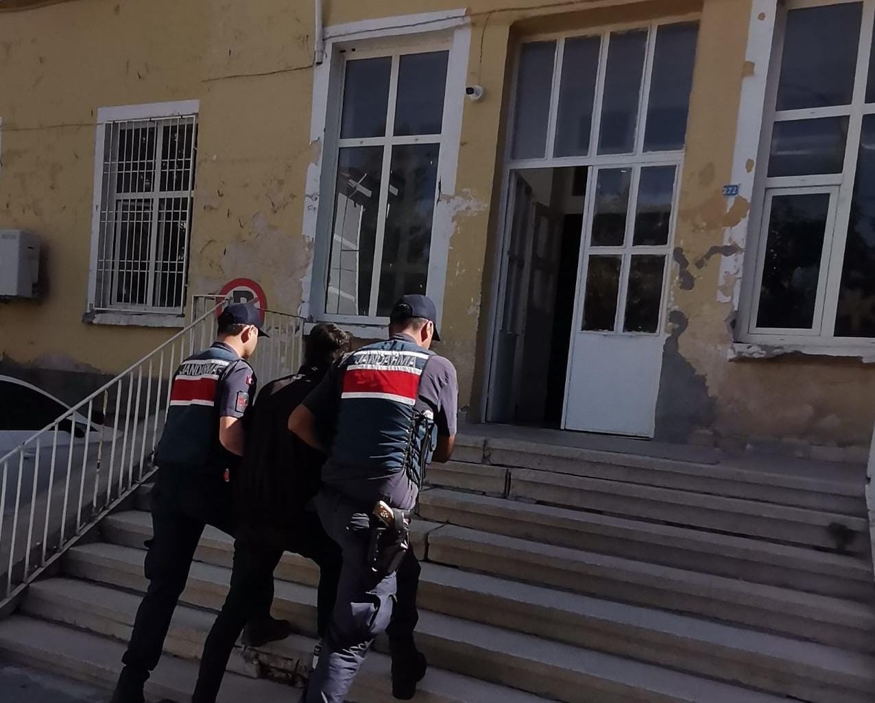Hırsızlık yapan şahıs jandarmadan kaçamadı