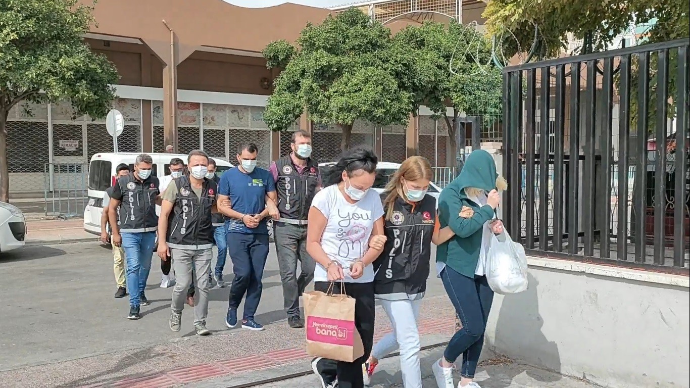 Muz yüklü konteynerde kokain ele geçirildi
