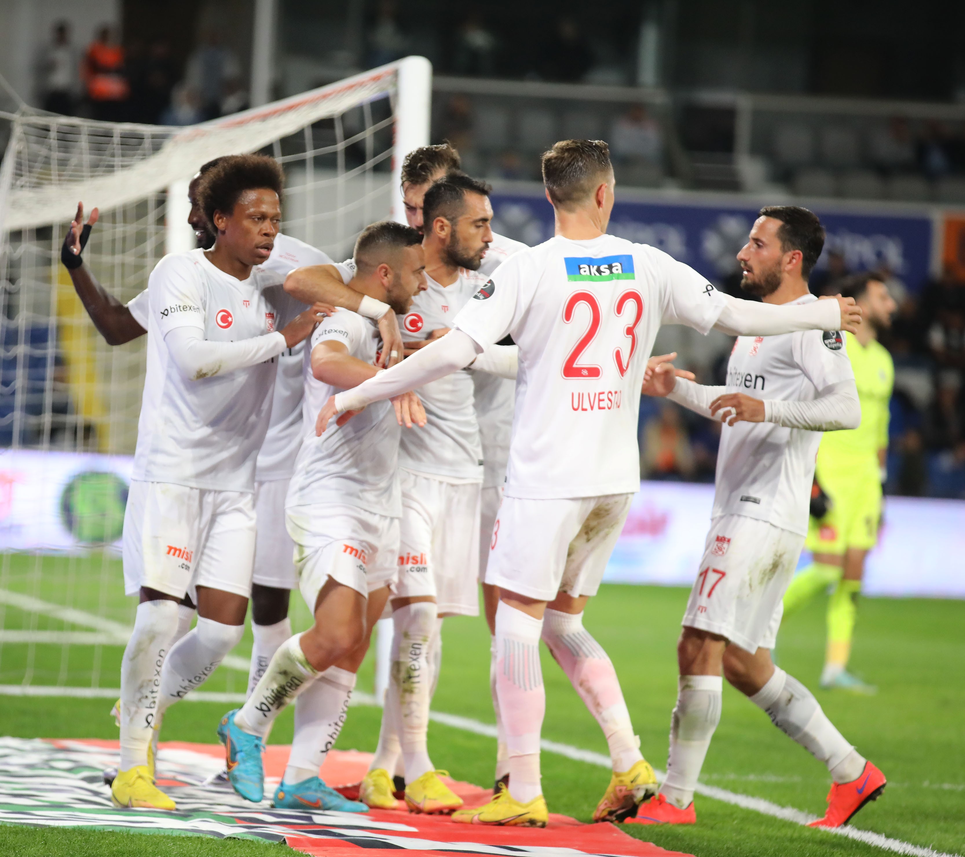 Sivasspor 8 hafta sonra kazandı