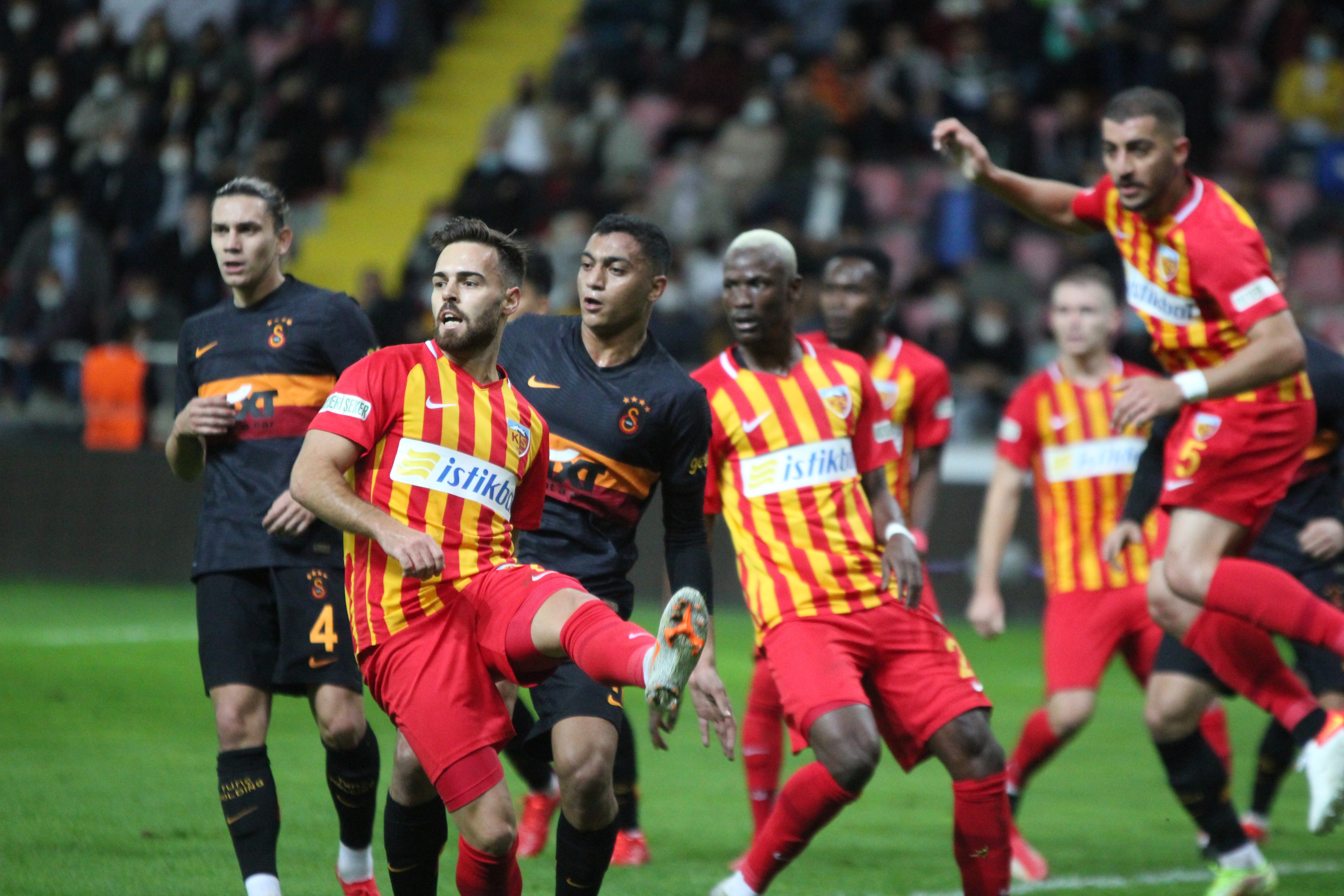 Kayserispor ile Galatasaray 43. randevuda