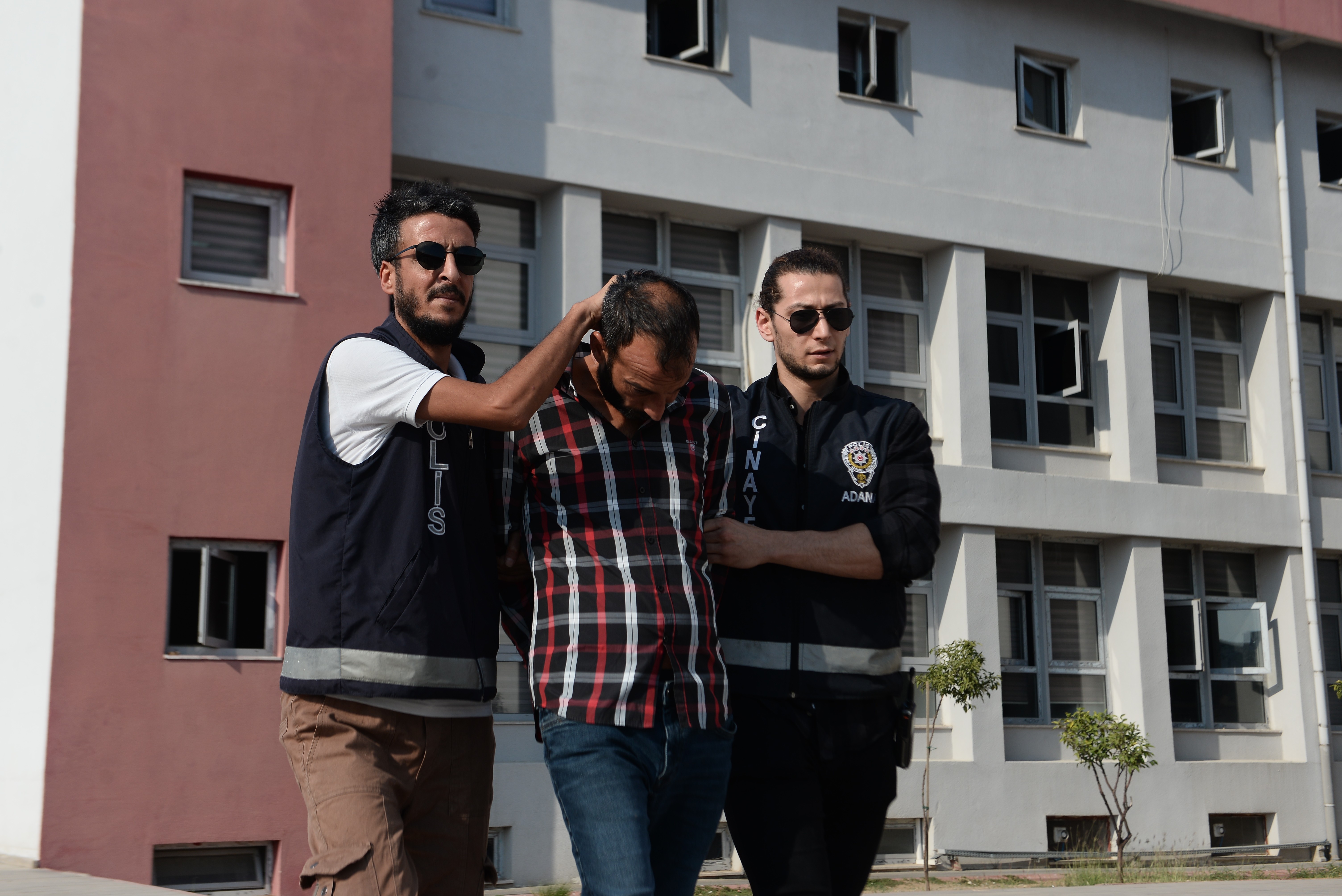 Eski sevgilisini öldüren zanlı tutuklandı