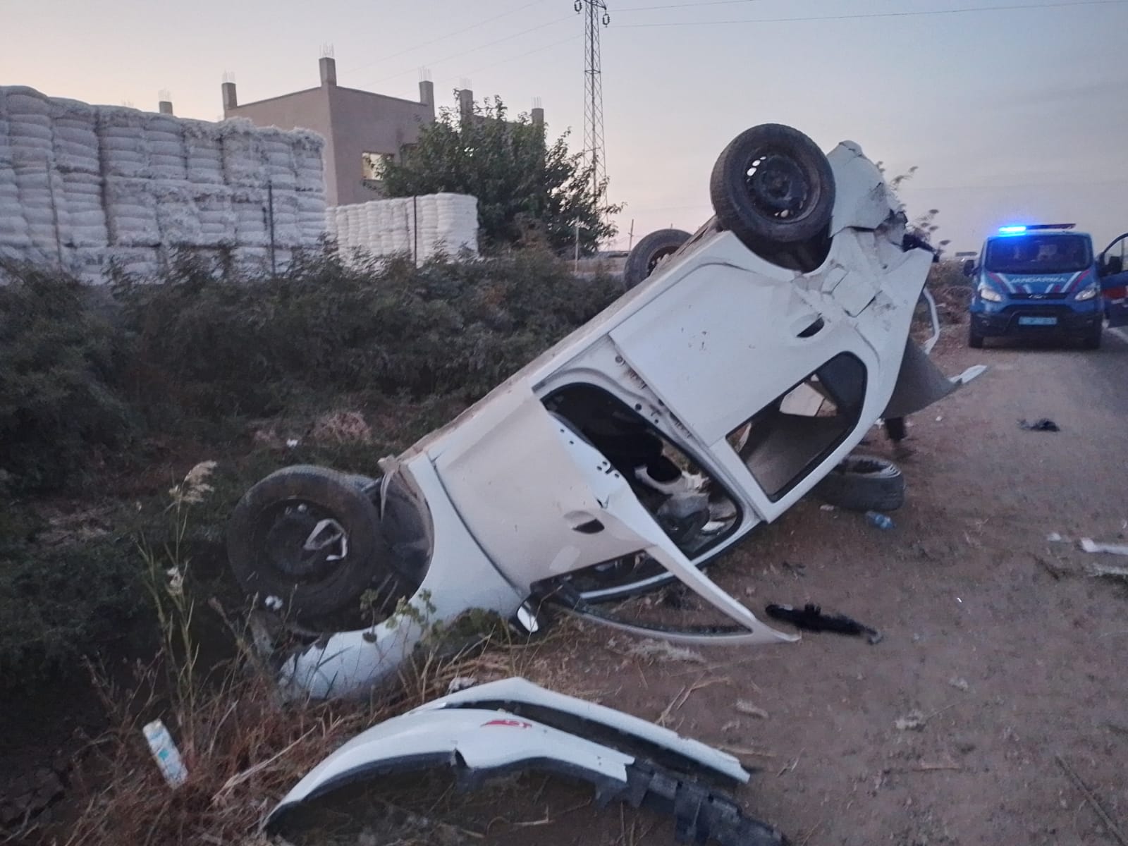 Şanlıurfa'da kaza anı kamerada: 4 yaralı