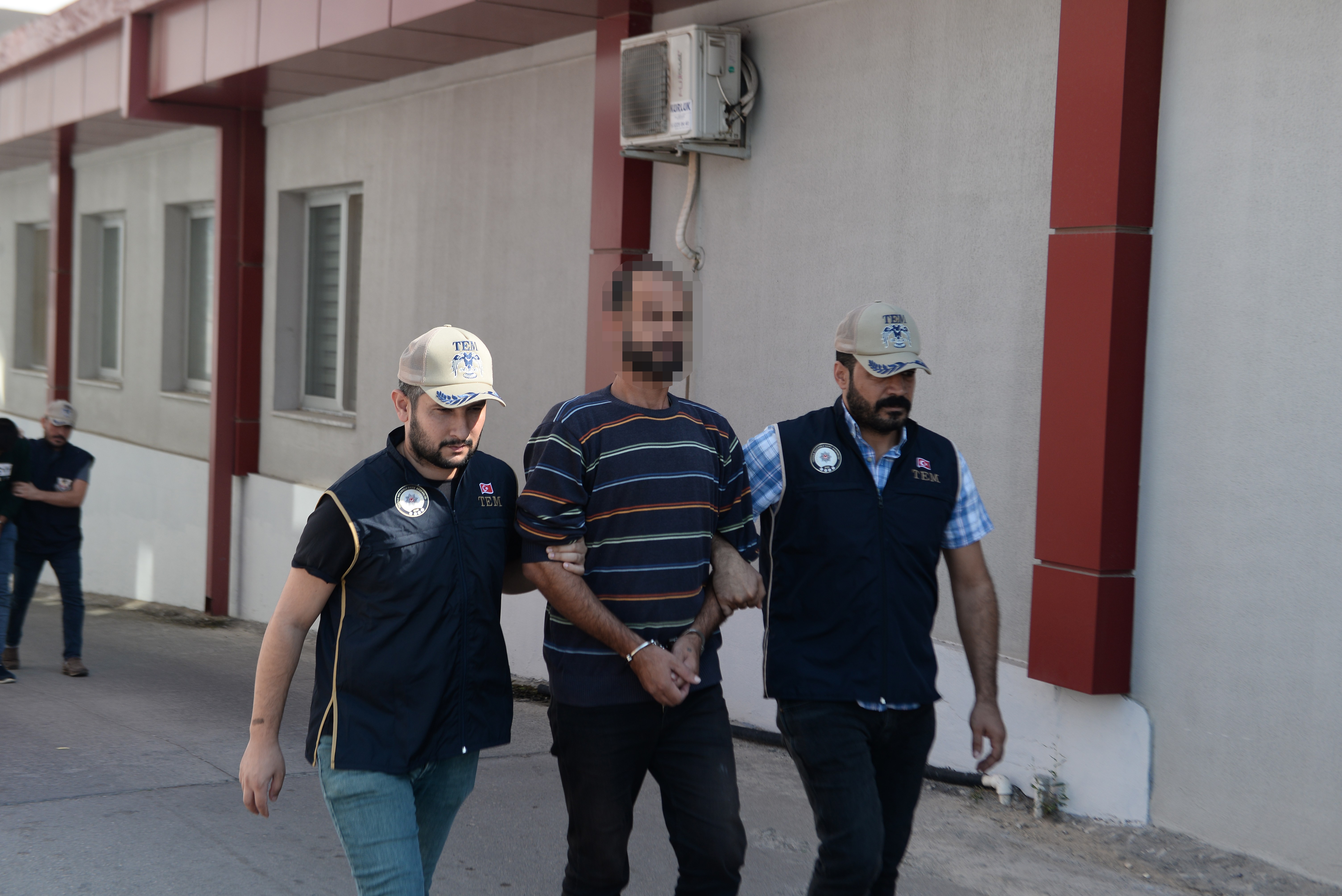 DEAŞ operasyonunda 3 tutuklama