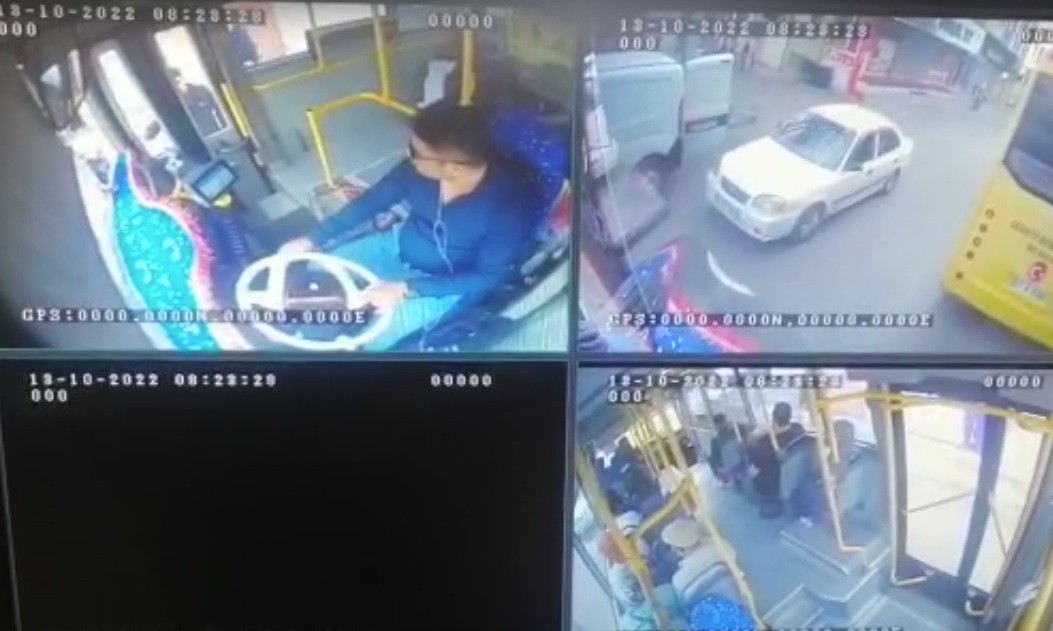 Otobüs şoförünün bıçakla öldürüldüğü anlar