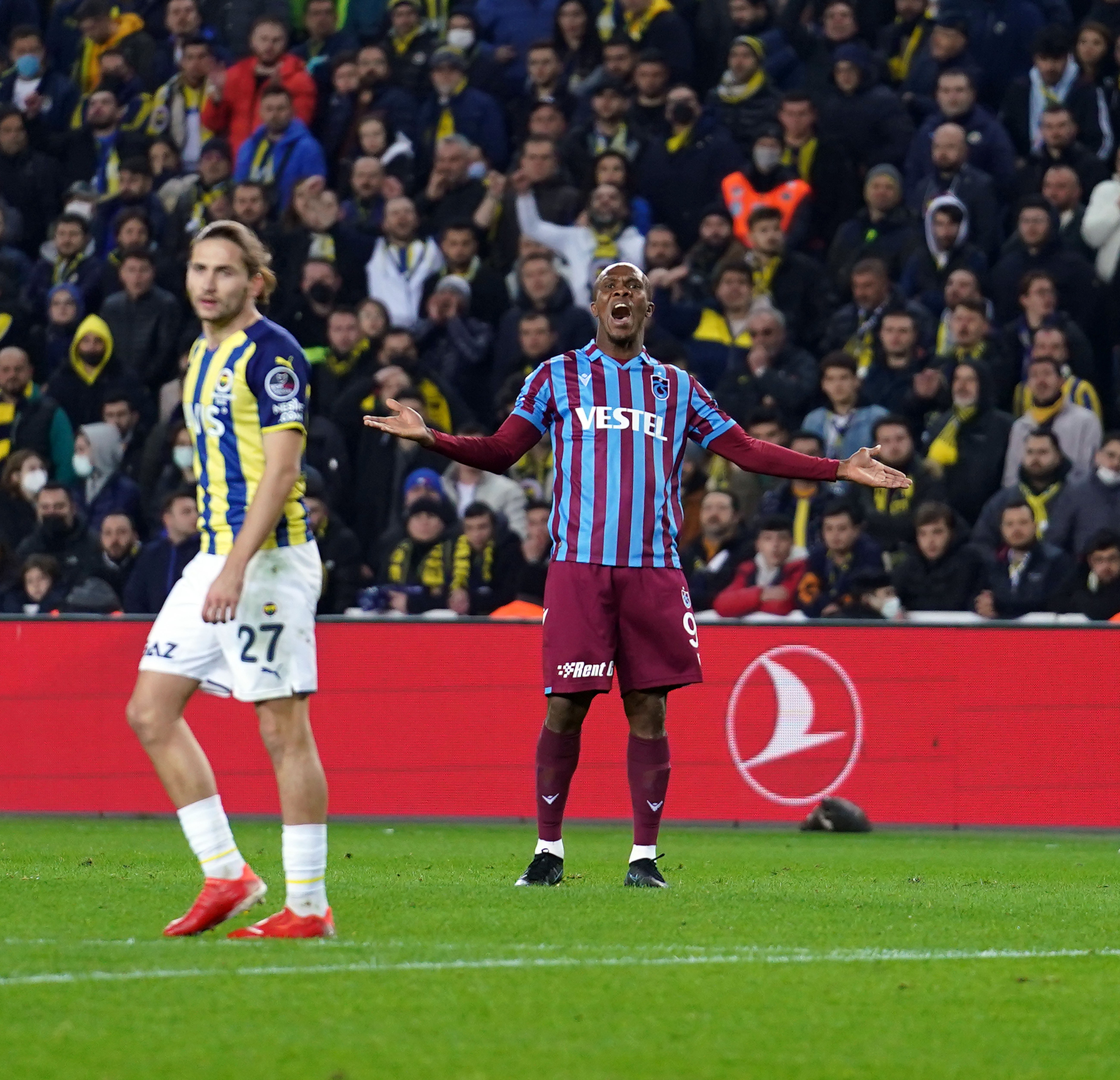 Trabzonspor'dan ayrılanlar kayıplara karışıyor