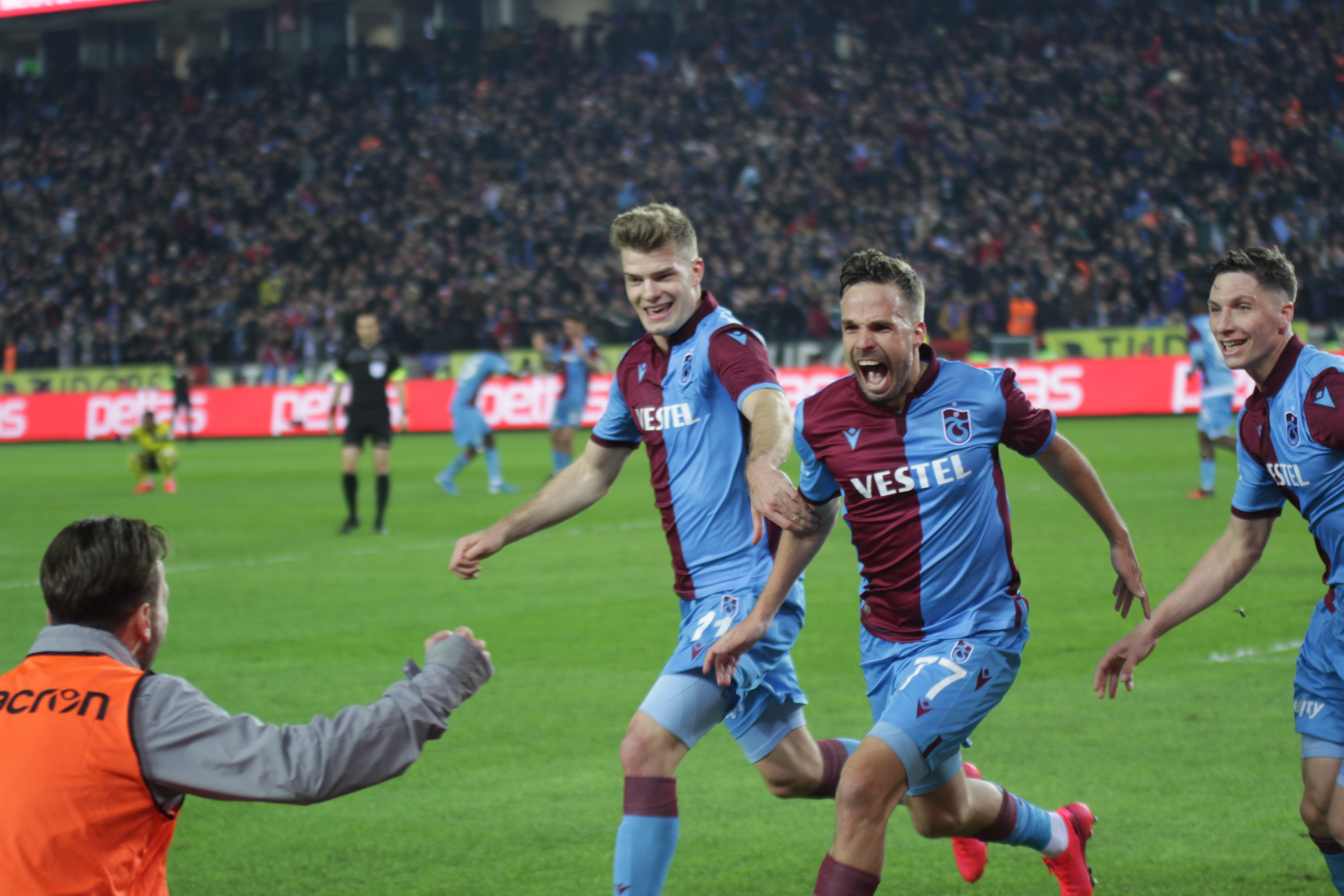Trabzonspor'dan ayrılanlar kayıplara karışıyor