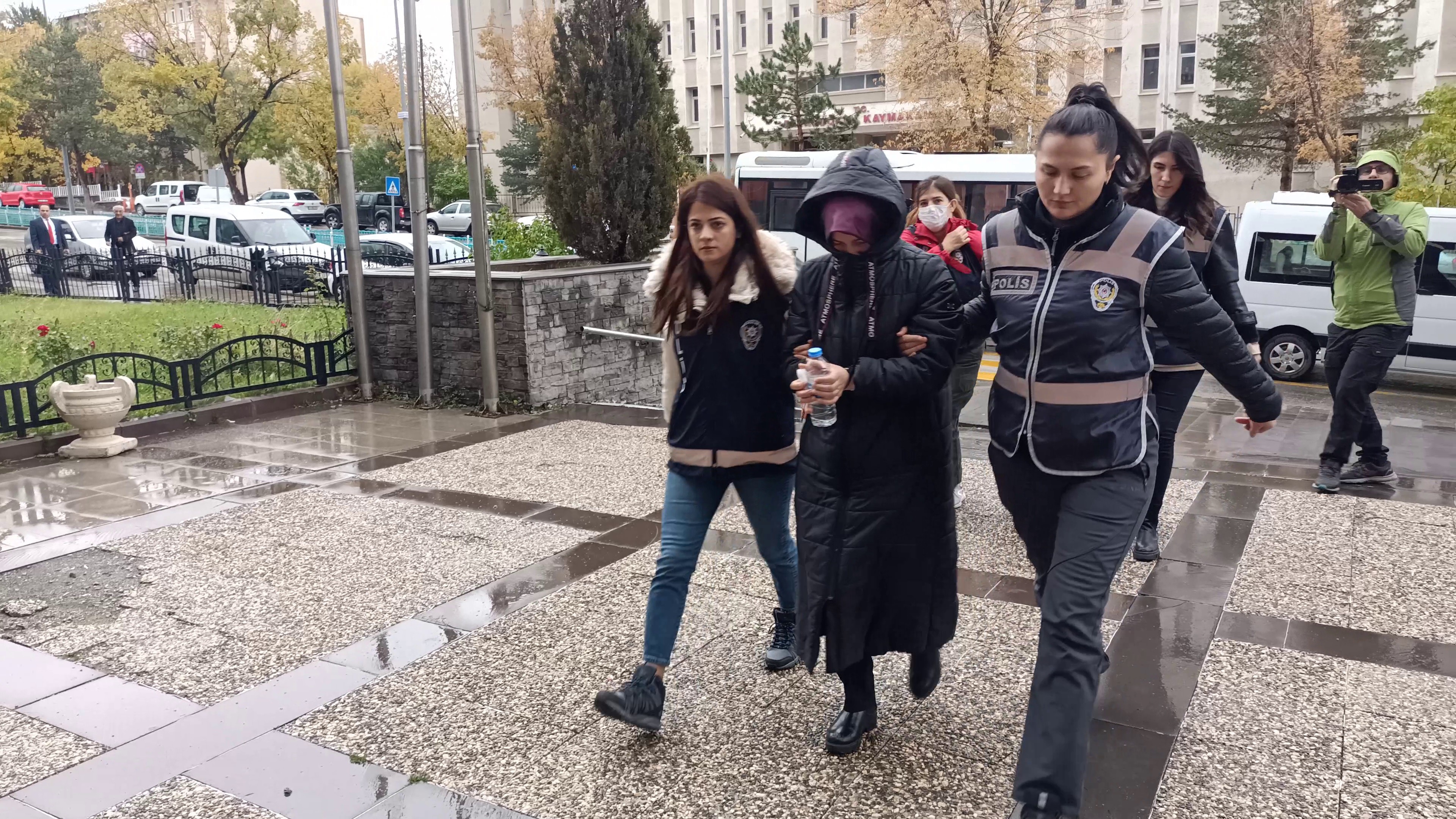 FETÖ operasyonu: 13 gözaltı
