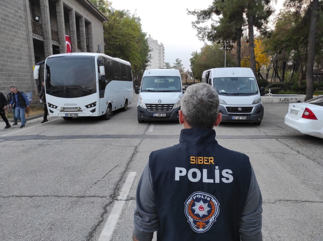 Kontra atak operasyonunda 12 tutuklama
