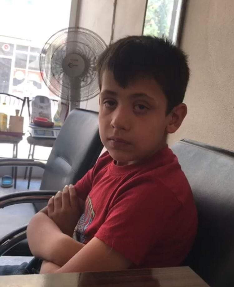 Yarı çıplak halde ölü bulunan çocuğun kimliği belli oldu