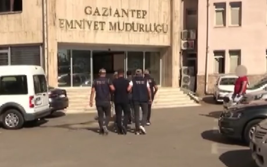 FETÖ operasyonu: 5 gözaltı