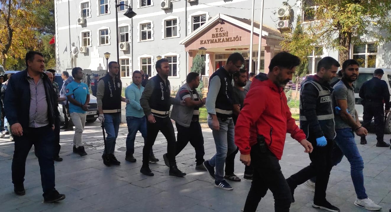 Alacak verecek meselesinde 15 kişi adliyeye sevk edildi