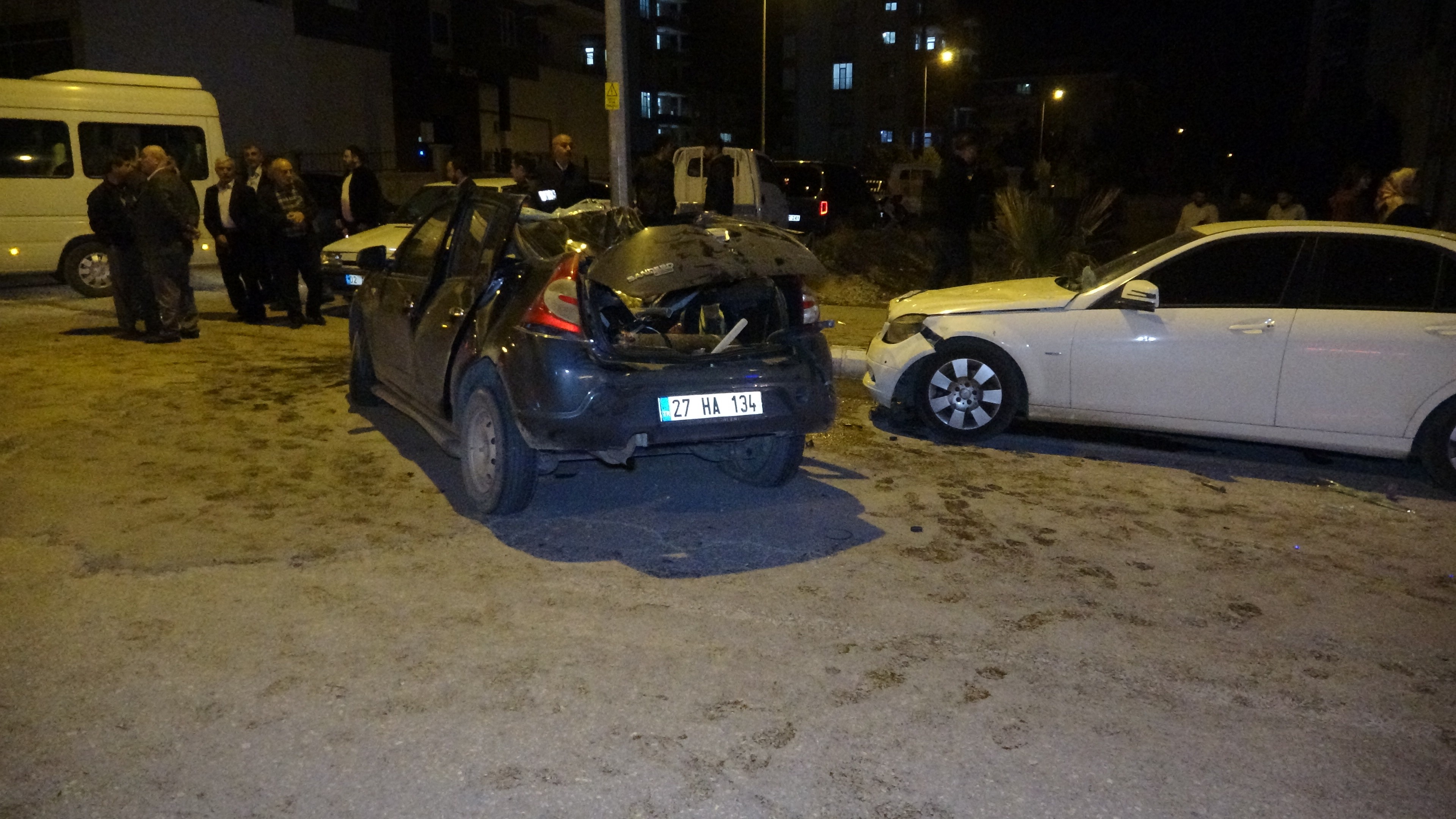 Alkollü sürücü kaza yaptı, o anlar kameraya yansıdı