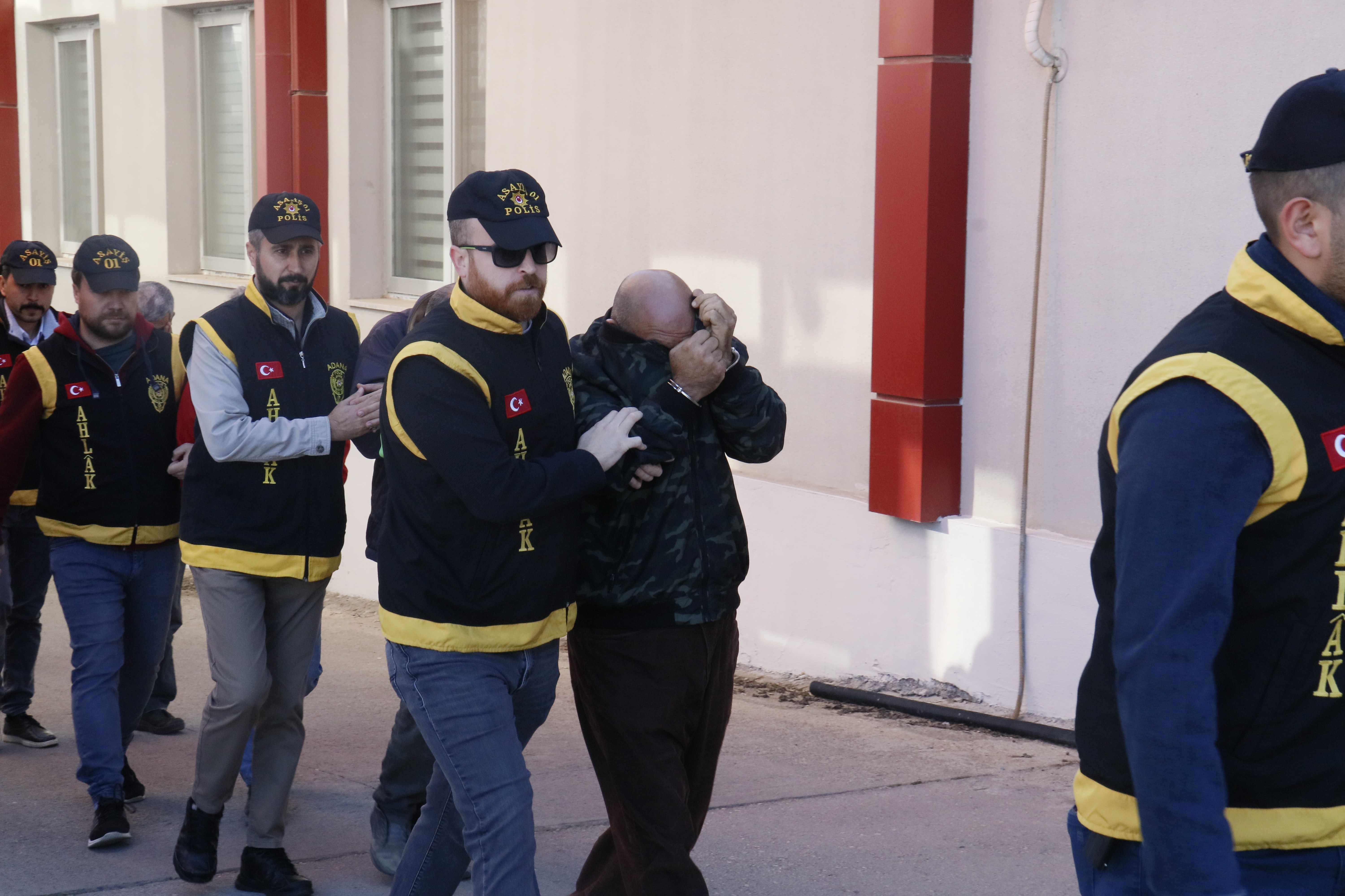 Fuhuş şebekesine yönelik operasyon: 12 gözaltı
