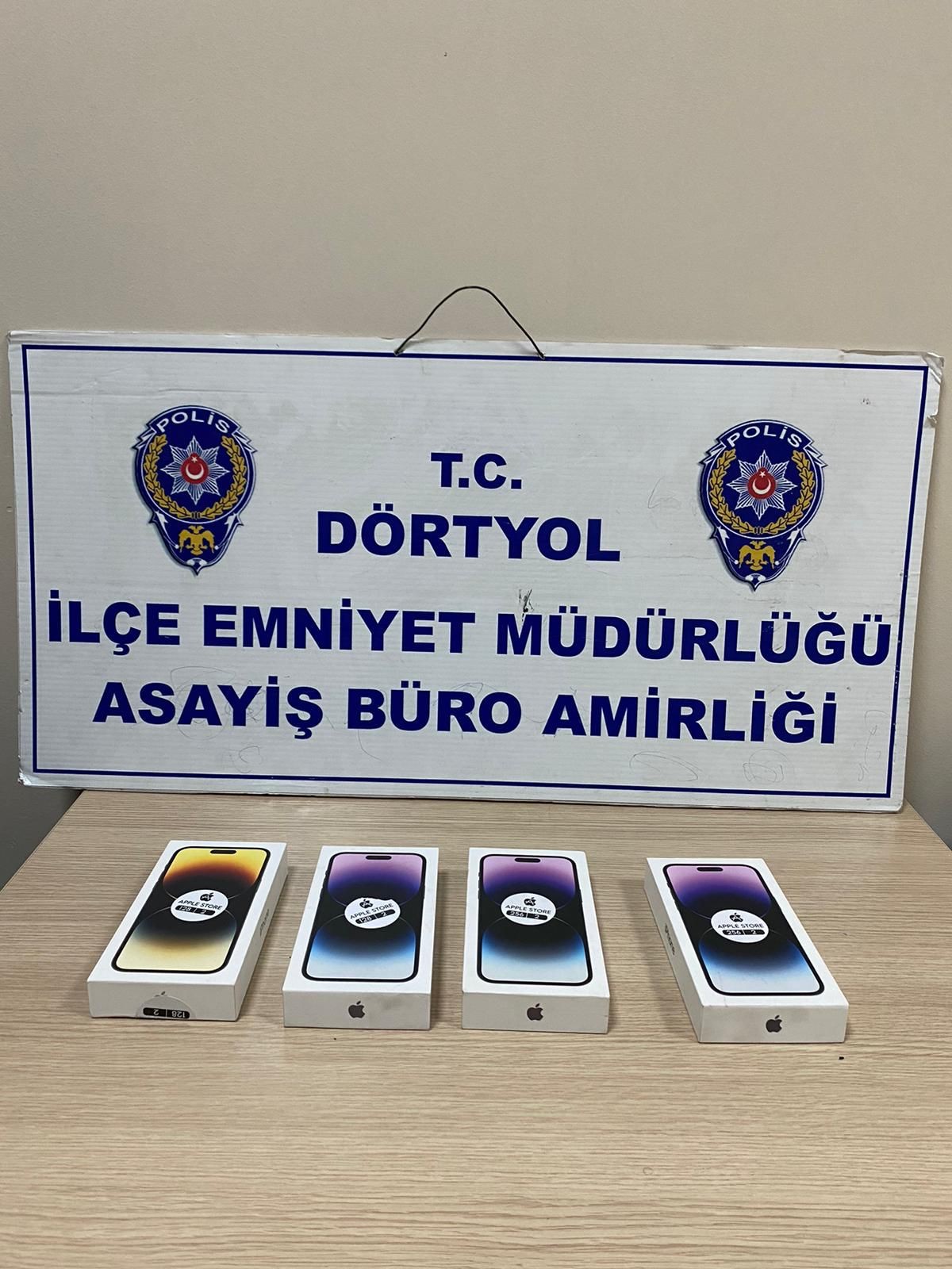 75 kaçak telefon ele geçirildi