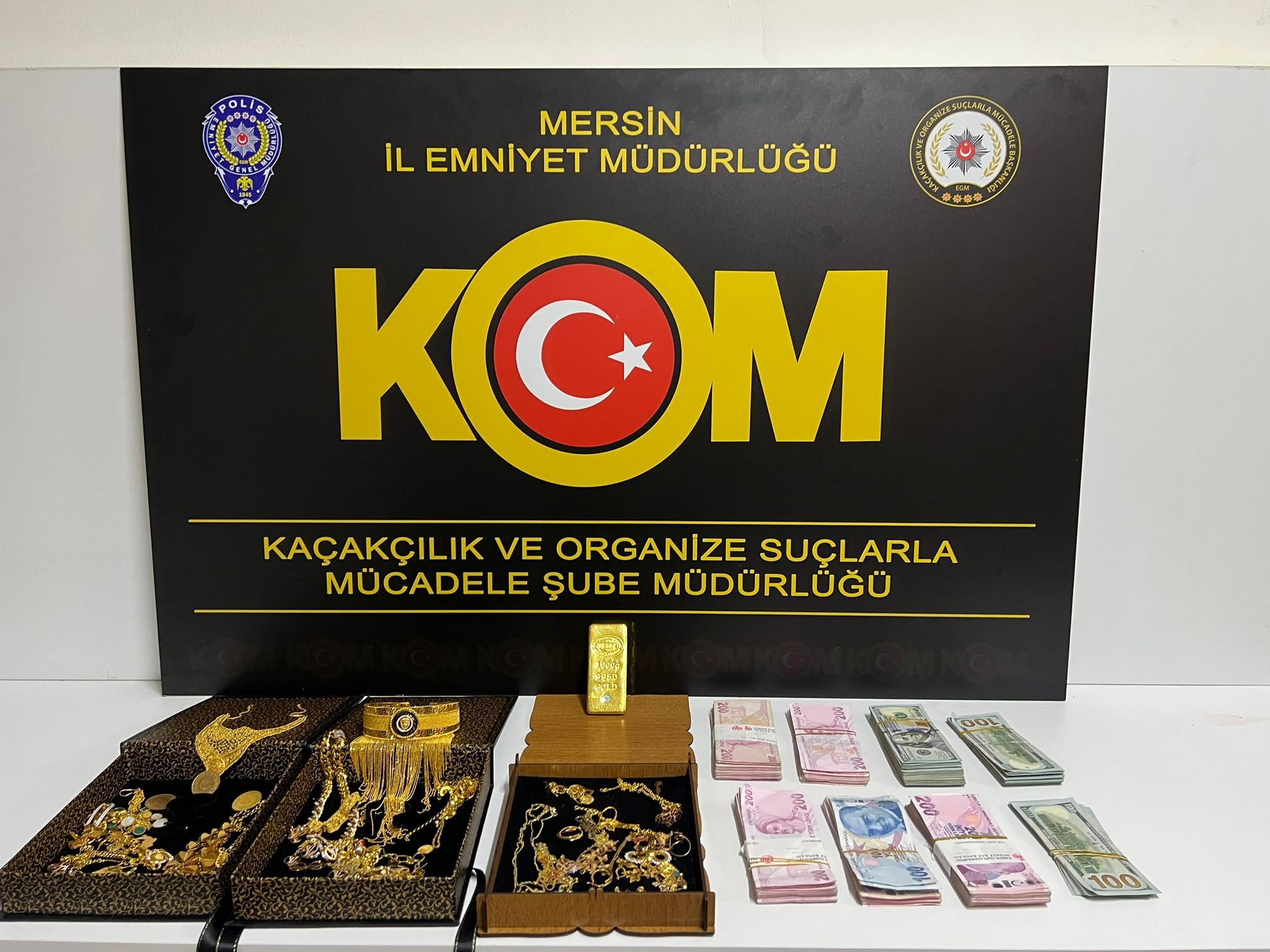Irak'ta bir bankayı dolandıran şüpheliler Mersin'de yakalandı
