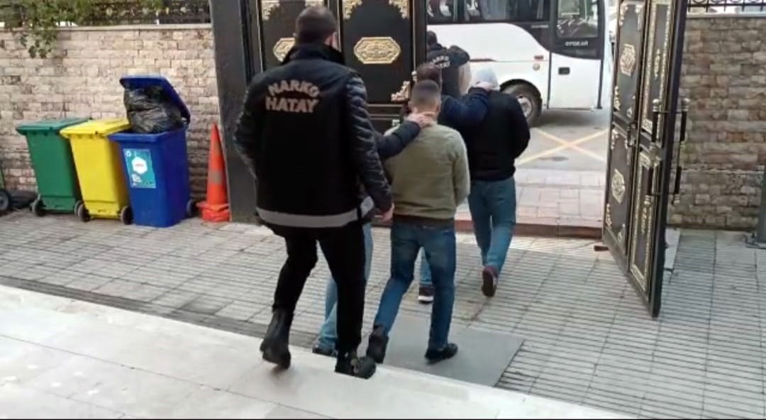 ‘Kökünü kurutma’ operasyonunda 97 kişi tutuklandı