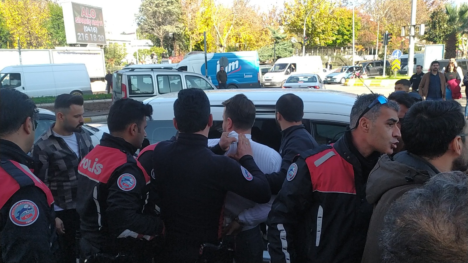 İki gurup arasında çıkan kavgaya polis müdahale etti