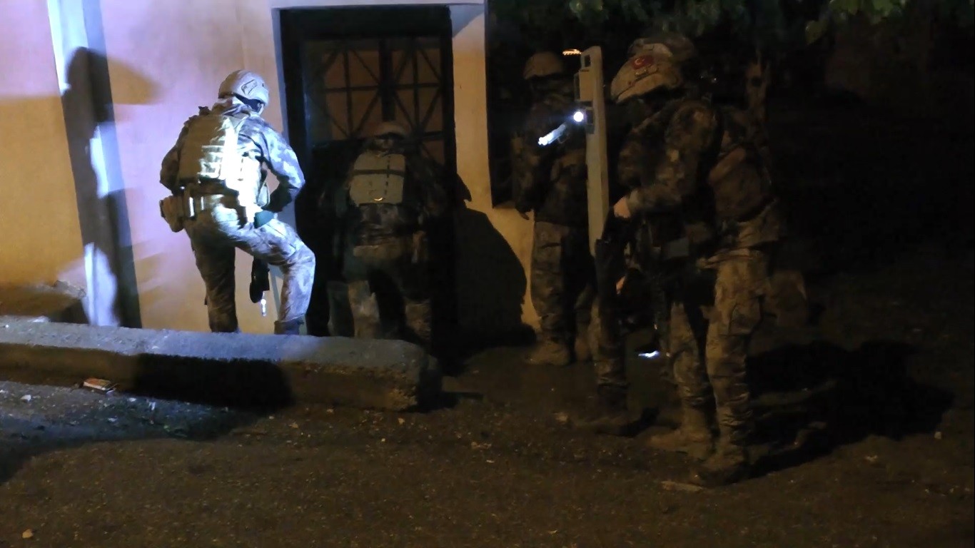 PKK/KCK operasyonu: 9 gözaltı
