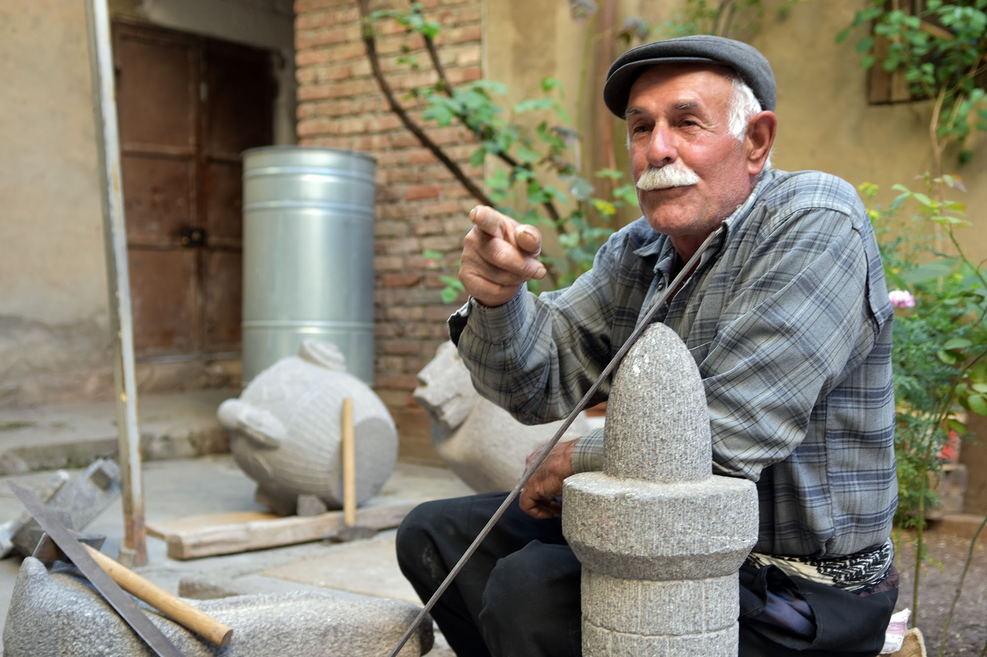 Şanlıurfa'da taş ustası hayatını kaybetti
