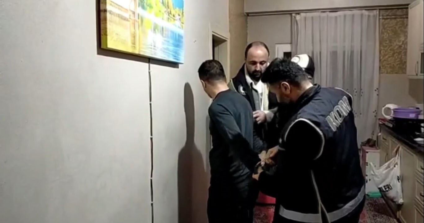 3 ilde FETÖ operasyonu: 14 gözaltı