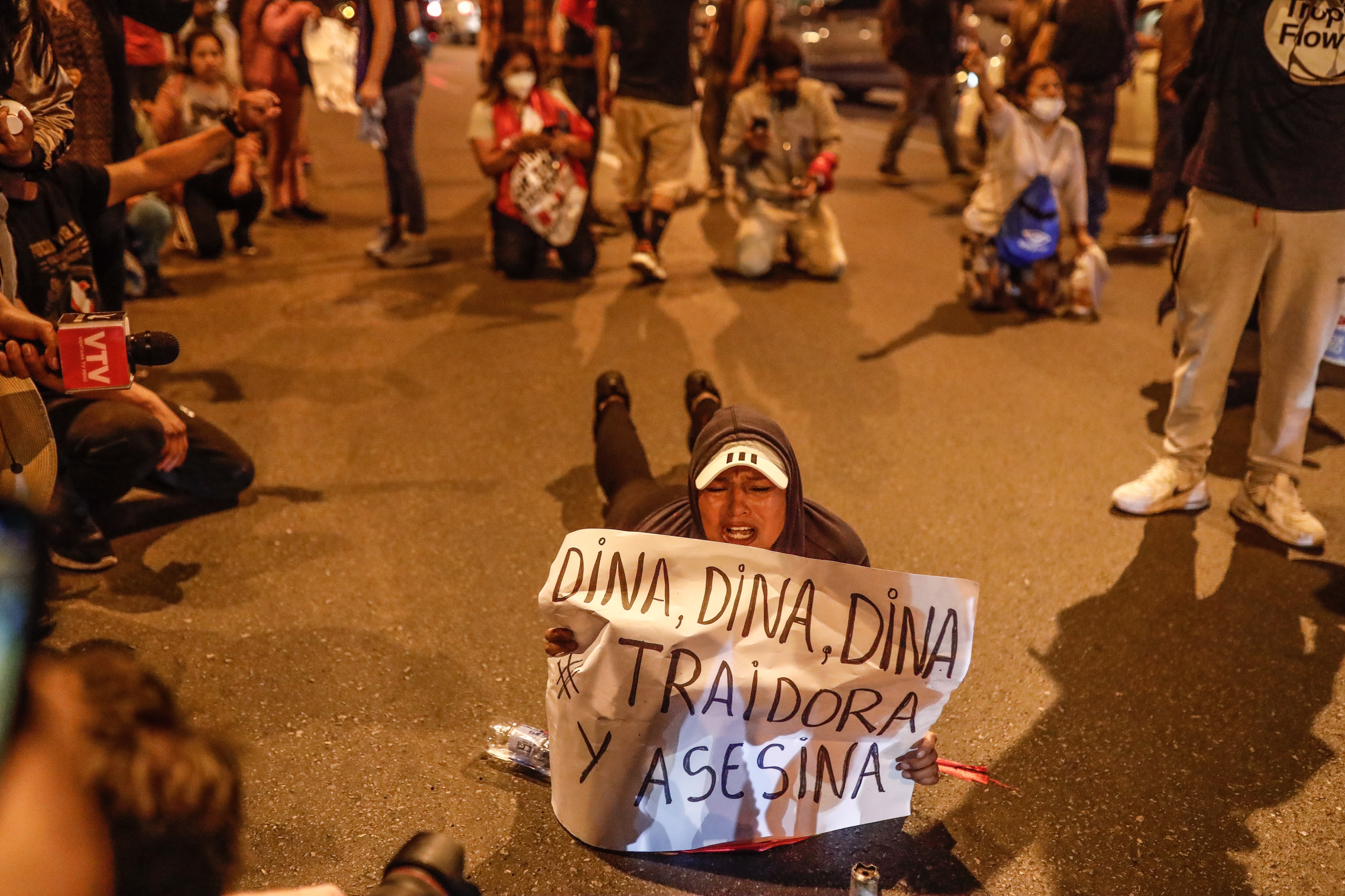 Peru'da protestolardaki can kayıpları kabinede istifa getirdi