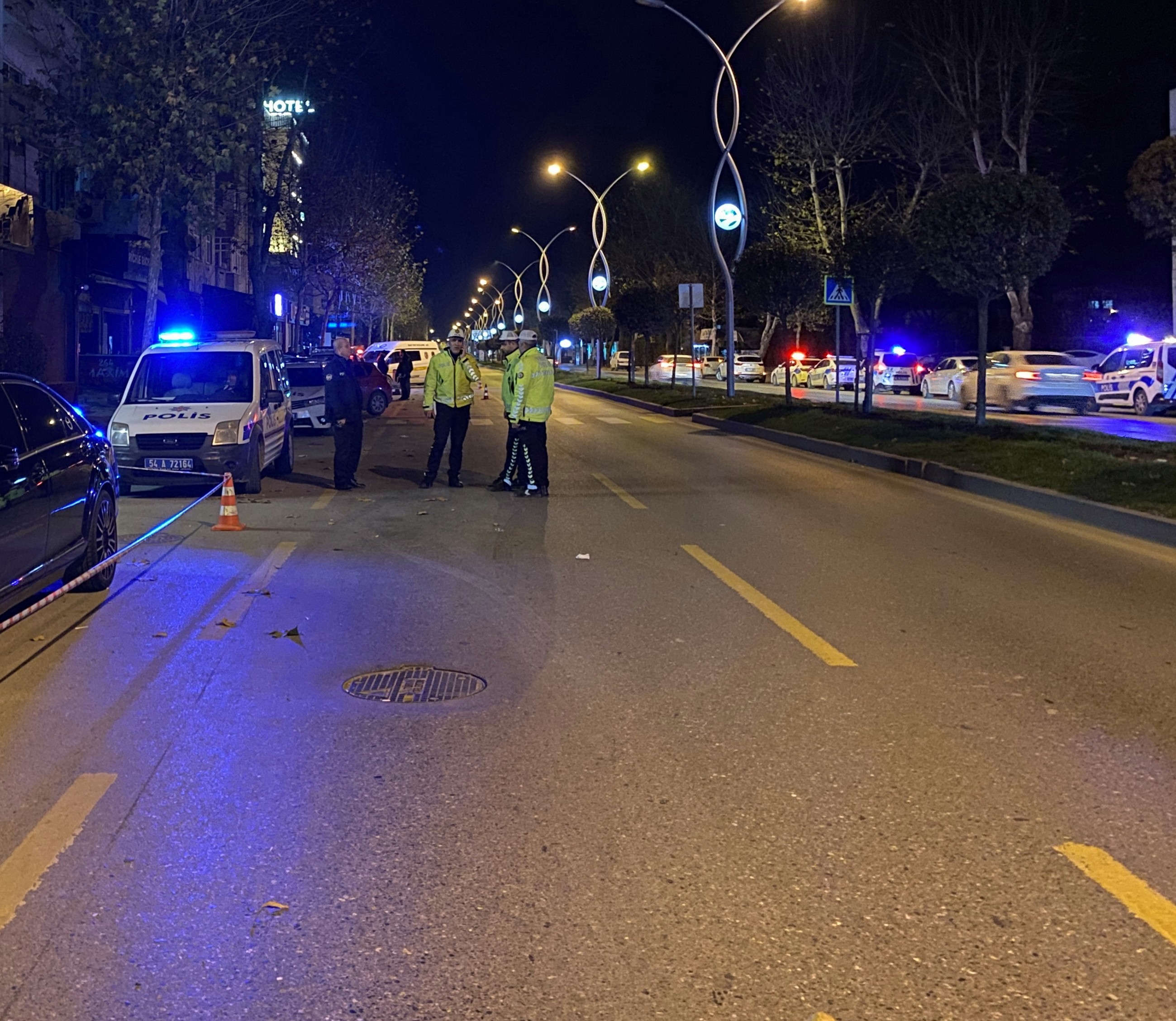 Eğlence mekanı önünde çatışma: 19 gözaltı