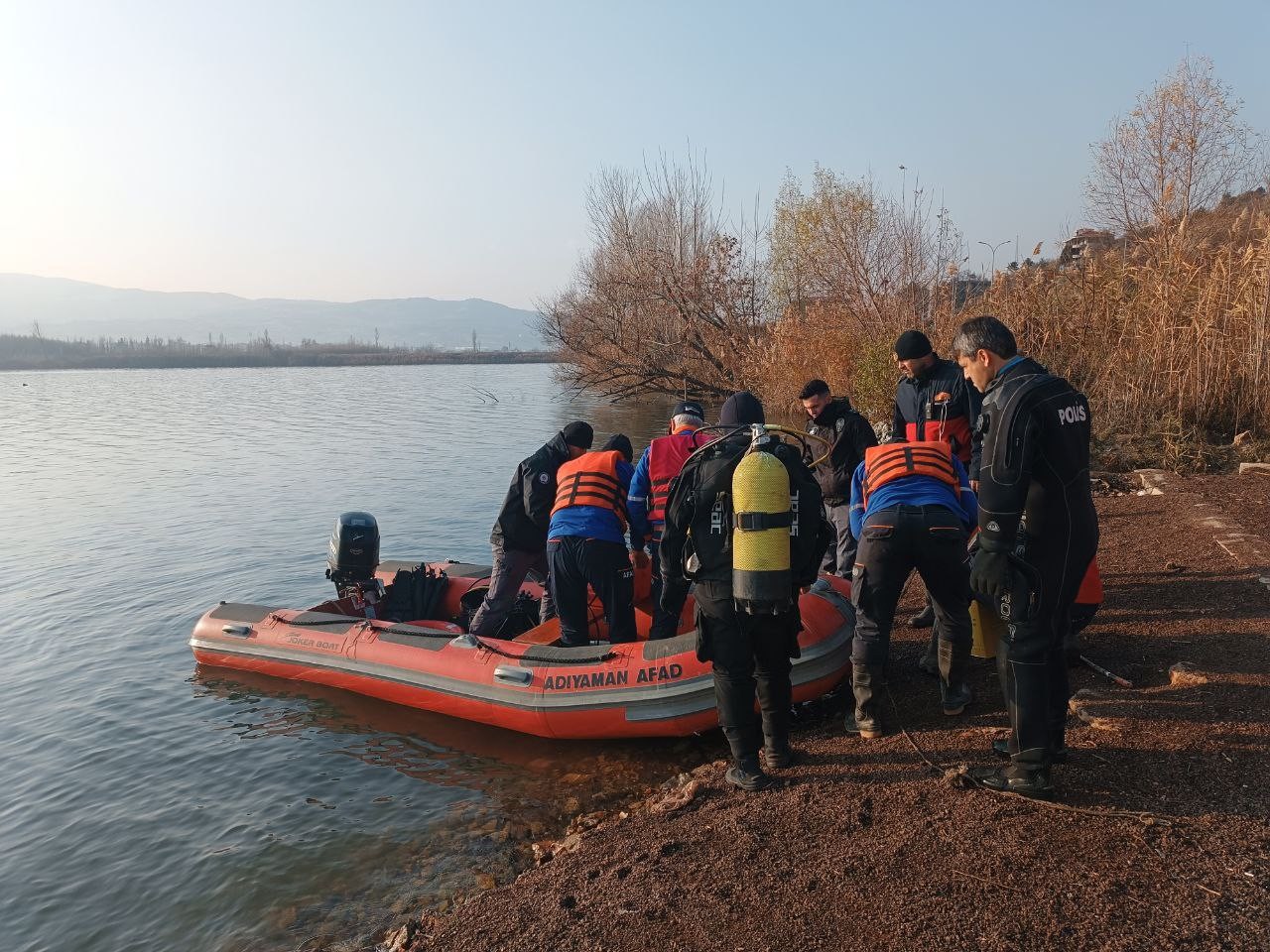 Tekne faciası sonrası kaybolan kişi için arama kurtarma çalışmaları başladı