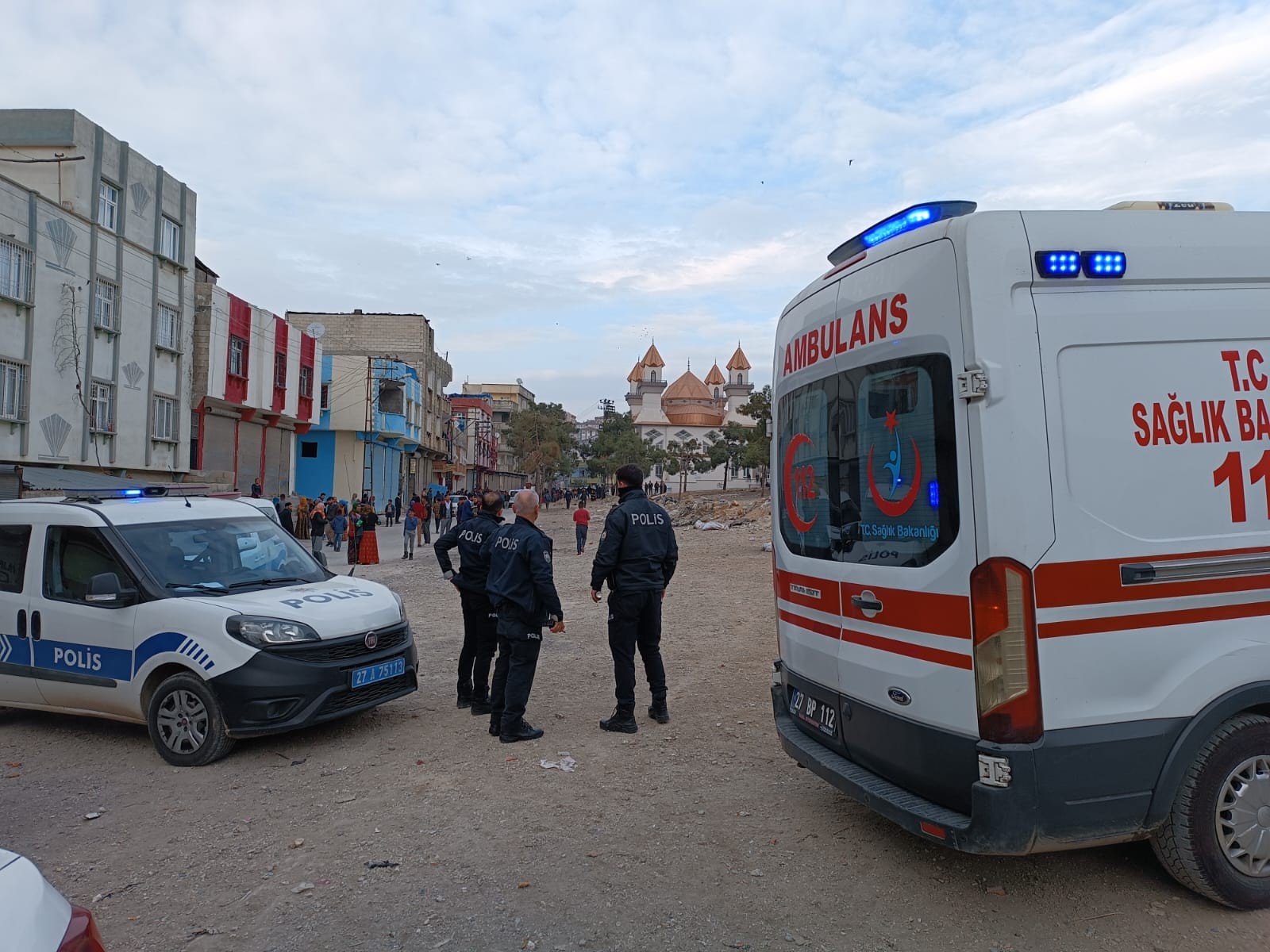 Akrabalar arasında kız alıp verme kavgası: 3 yaralı