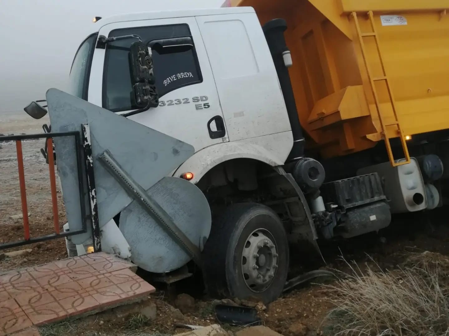 Gizli buzlanma 4 farklı kazaya neden oldu: 2 yaralı